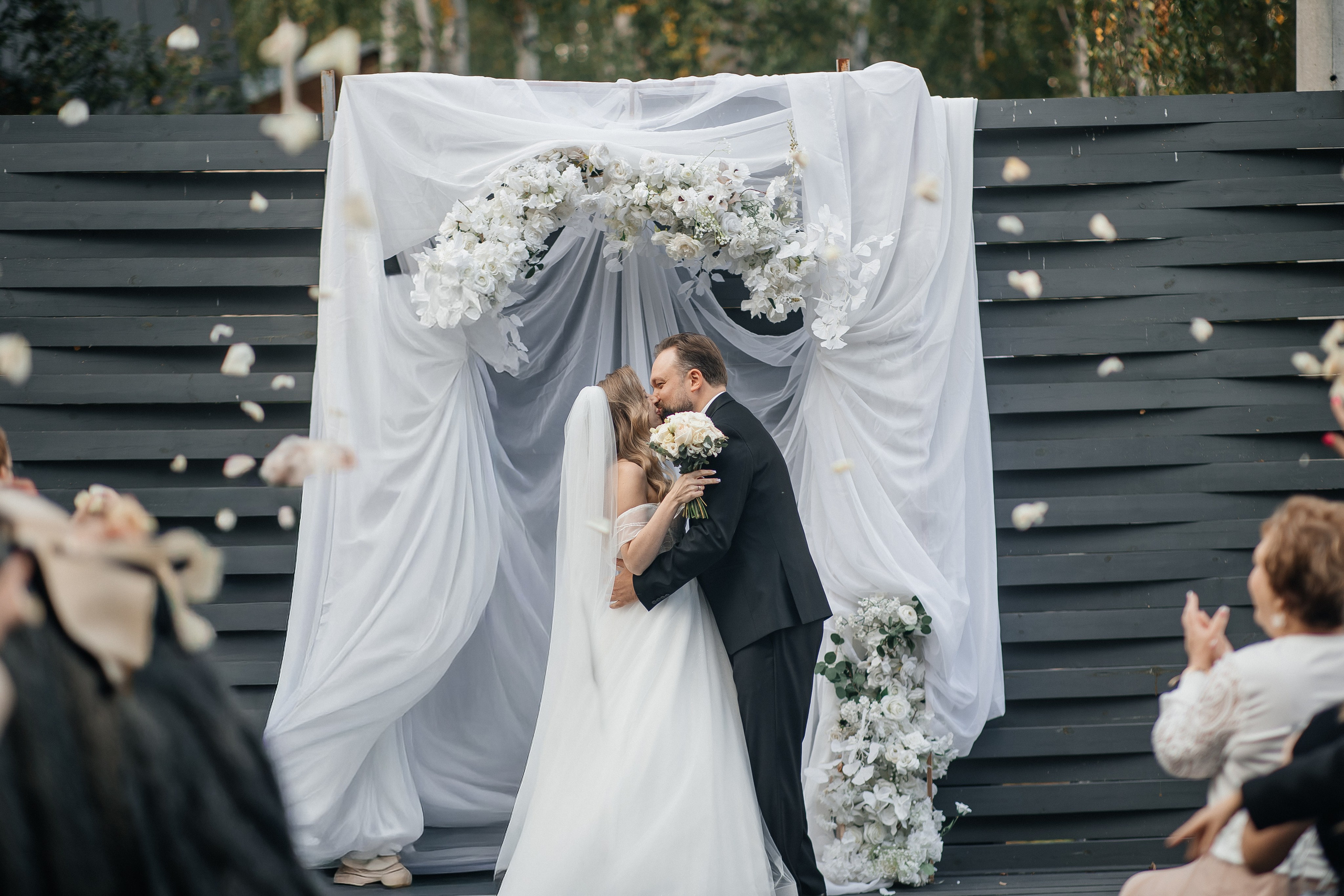 Илья и Инна 2025 Небо. Свадебный и портретный фотограф Алина Иванова. Екатеринбург-Москва