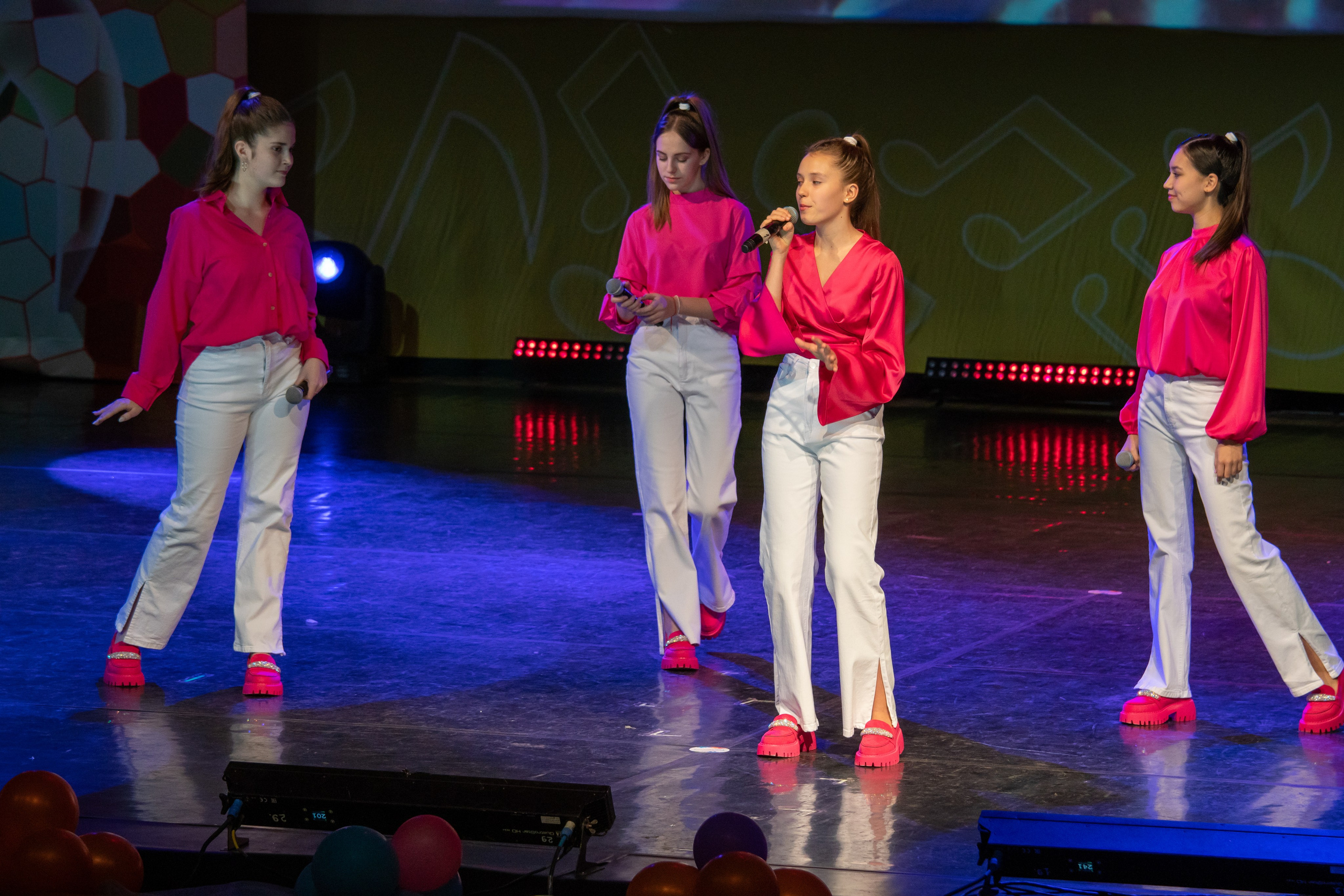 Съёмка концерта для Домисольки, большой концертный зал Космос. «Студия DRONAVT`s» — видеосъёмка и фотография г. Москва