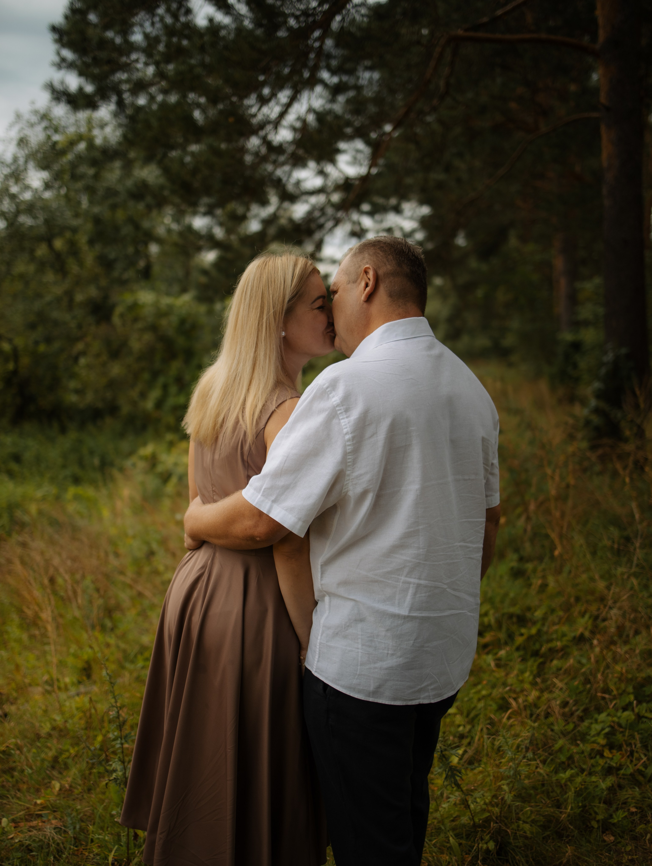 Осенняя свадебная прогулка с молодоженами. Фотограф Углич и Ярославль Ольга Тятюшкина