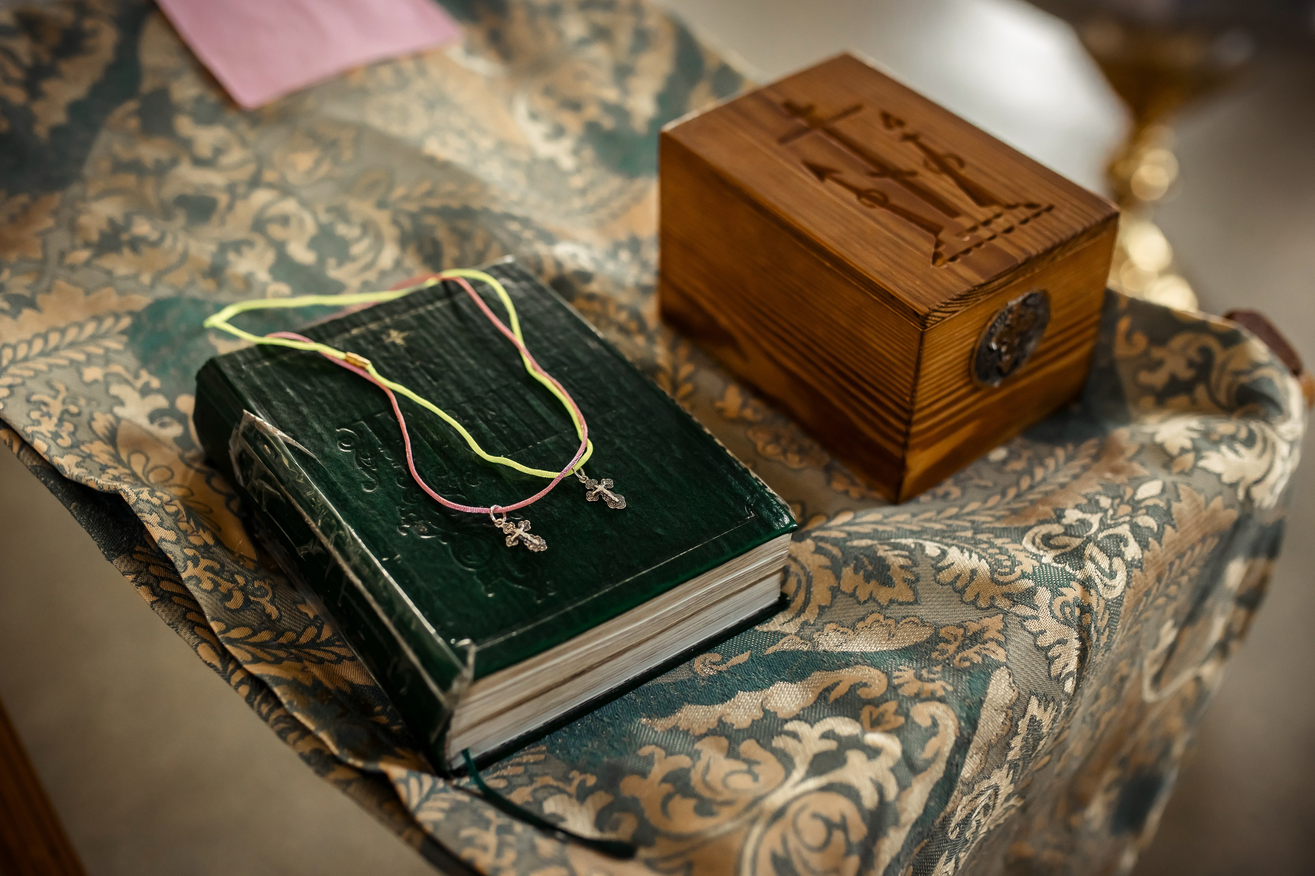 Крещение Милании и Эмилии