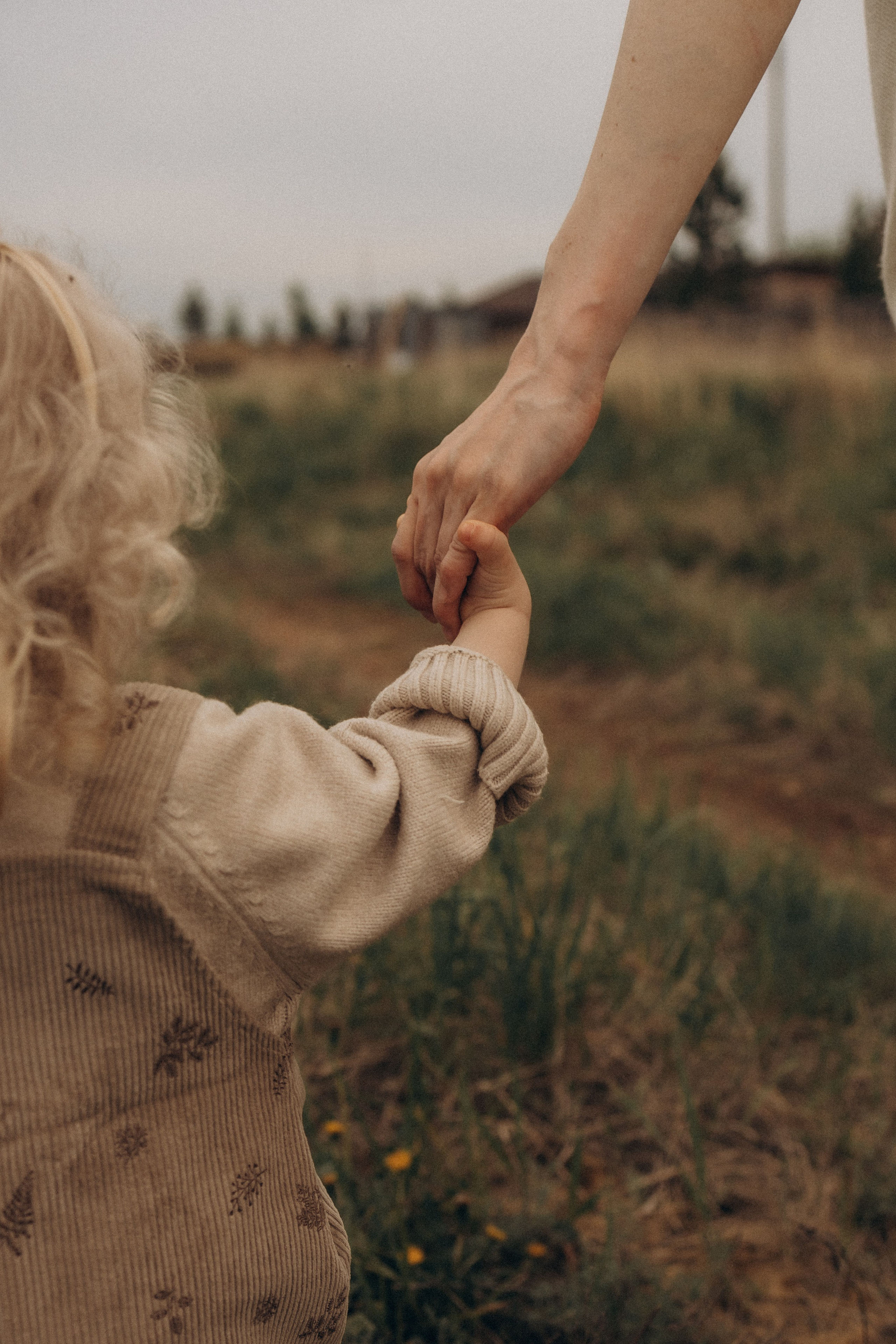 Семейная в поле. Эльвира Галимьянова — семейный фотограф Екатеринбурга