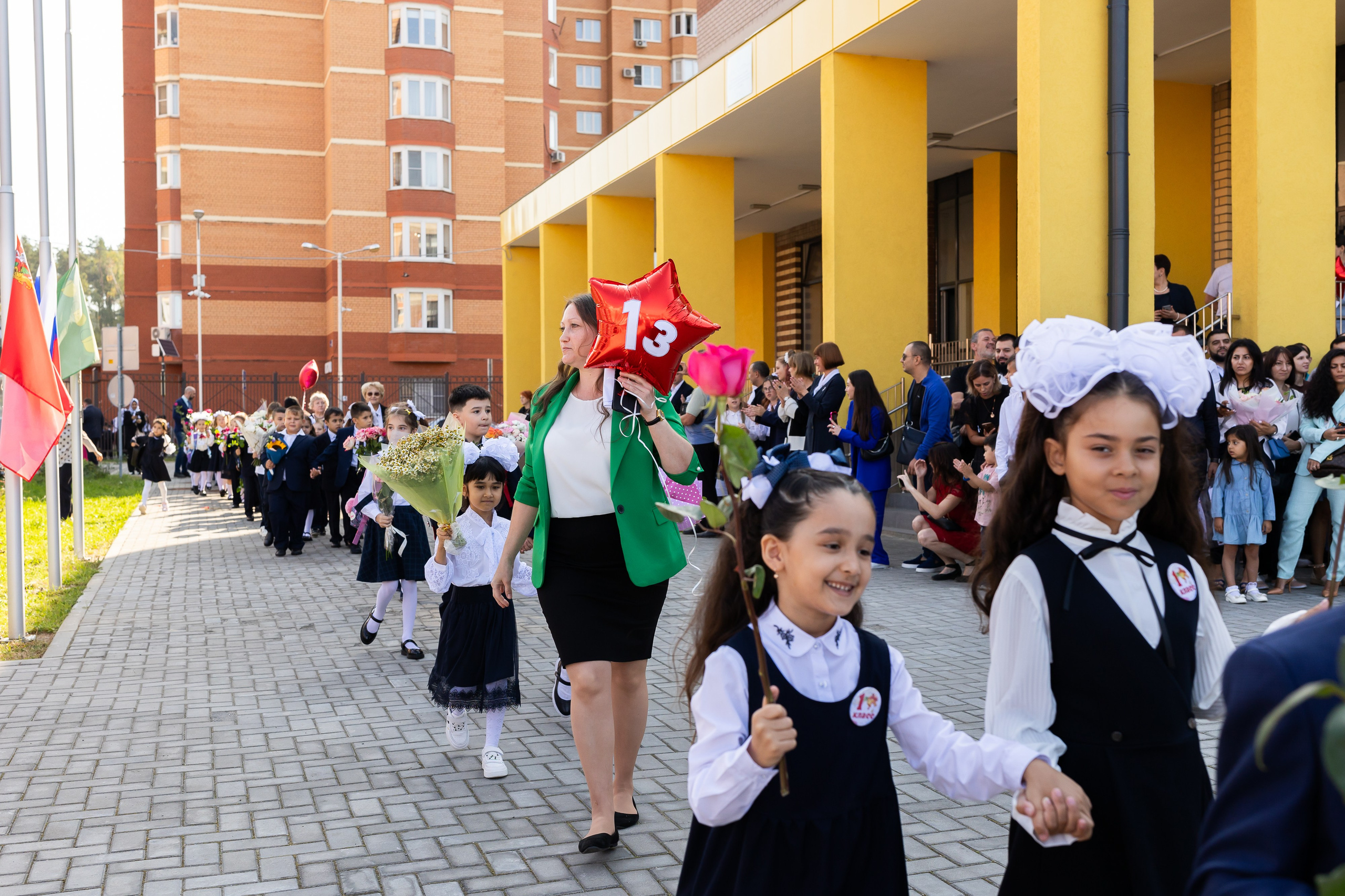 Линейка 1 сентября. Профессиональный Фотограф в Москве Андрей Славнов