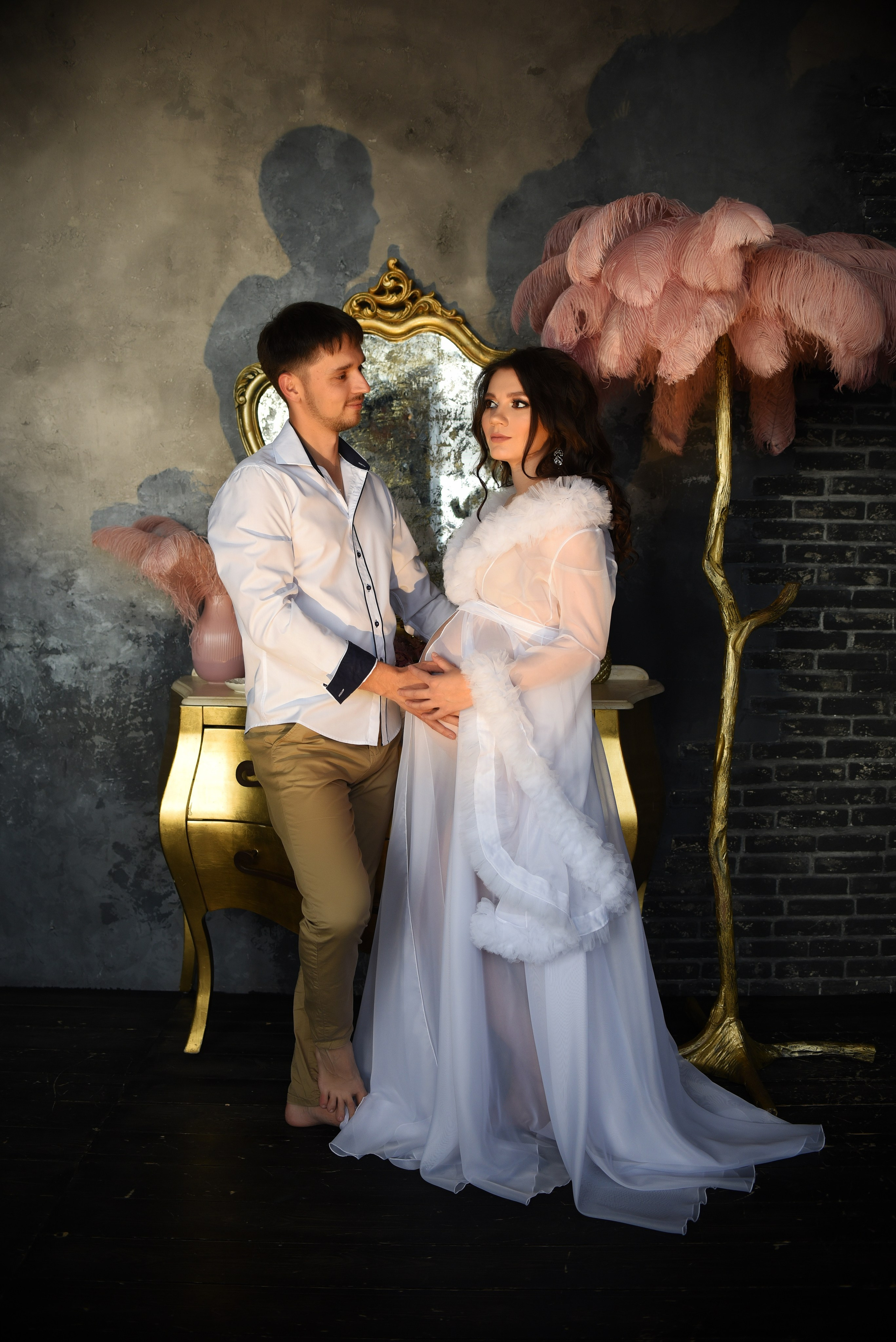 Фотосессия беременности студийная съемка. Свадебный, семейный, детский, контент фотограф в Омске Максим Ильин