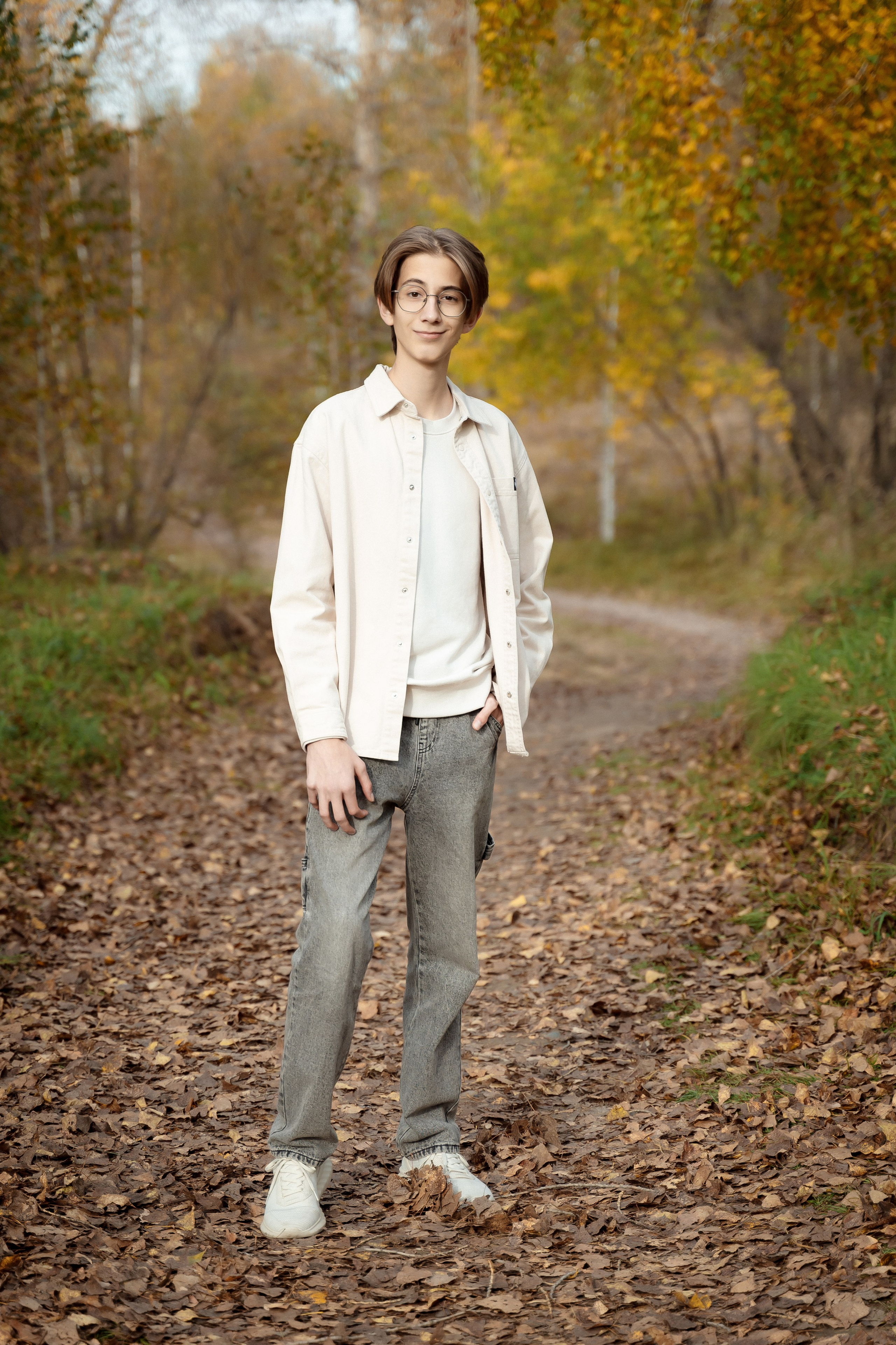 Фотосессия осенью в парке. 11 класс. Фотограф Ким Наталья в Красноярске