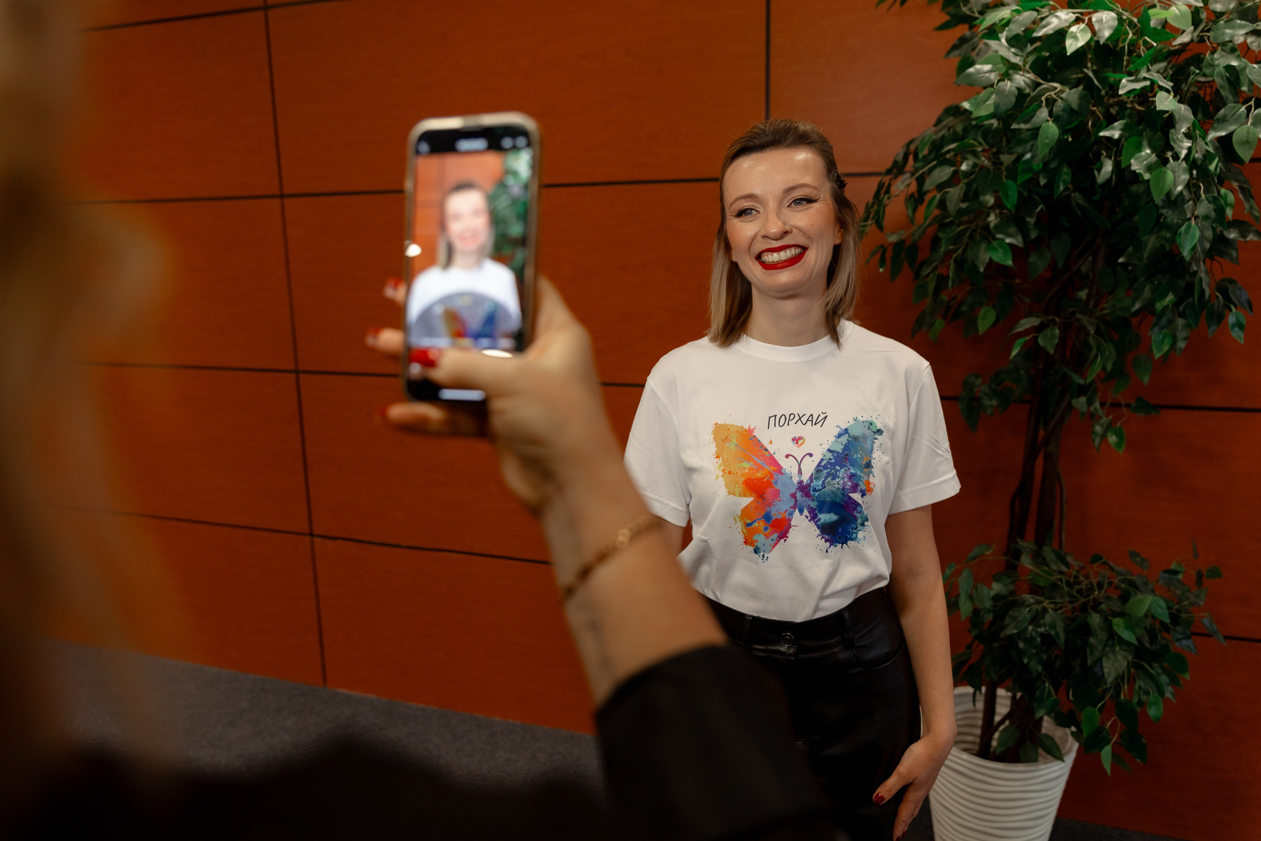 Backstage makeup. Благотворительный конкурс «Голос еще краше». 2025. Фотограф в Ростов-на-Дону Виктория Савчук