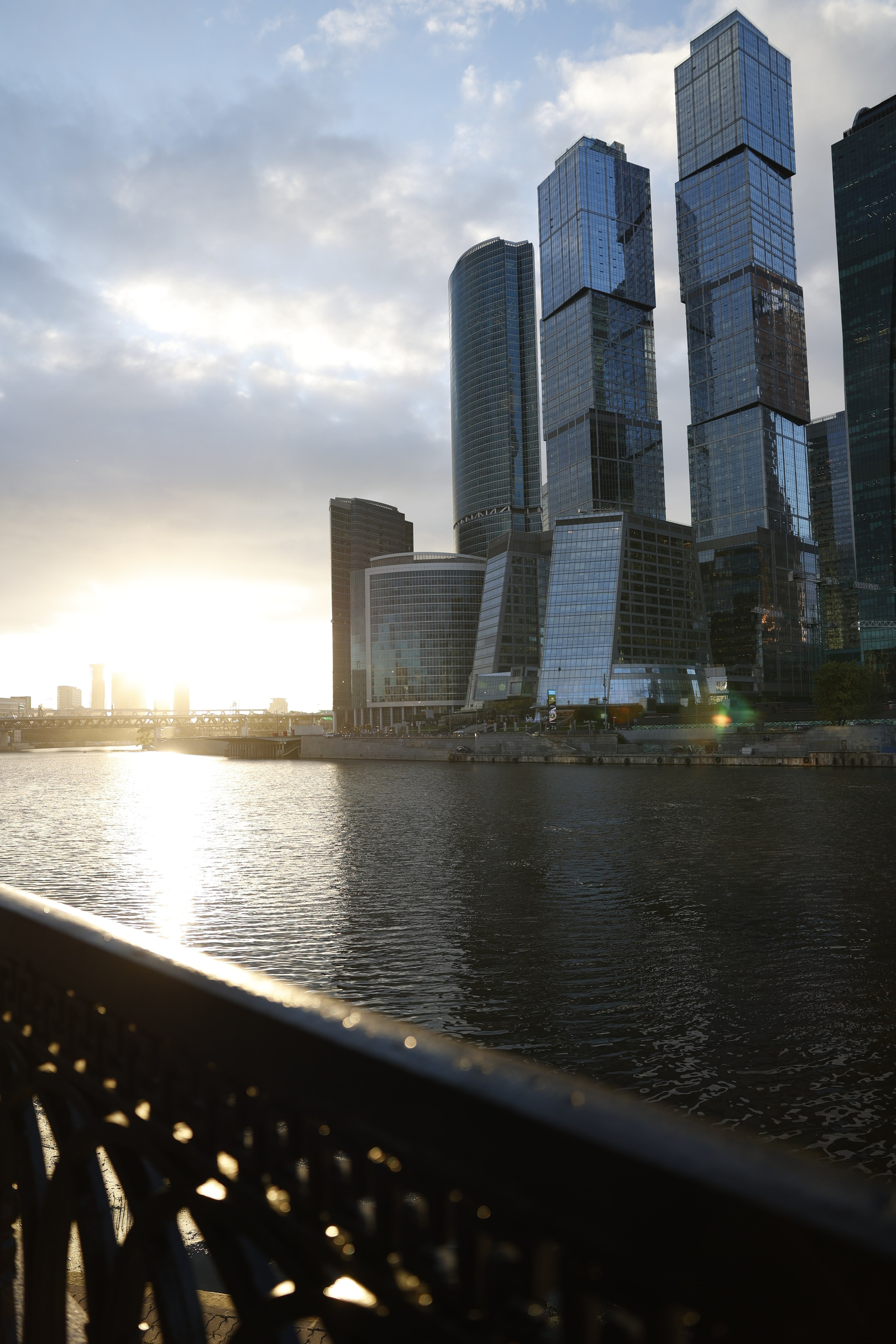 Looking Glass Land. ITMAG.ME | Visual Art