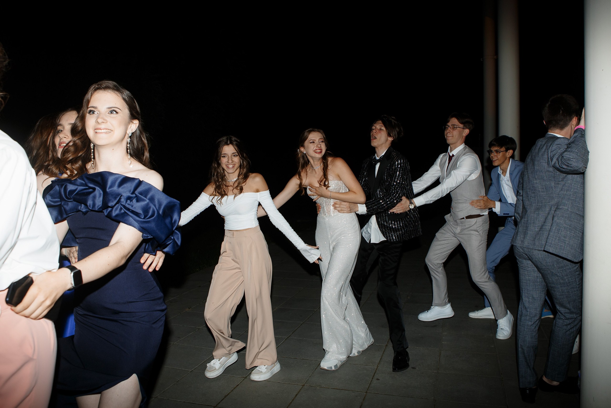 Выпускной Гимназия 12 2024 OpenHouse. Свадебный и портретный Фотограф в Липецке Дмитрий Котюков