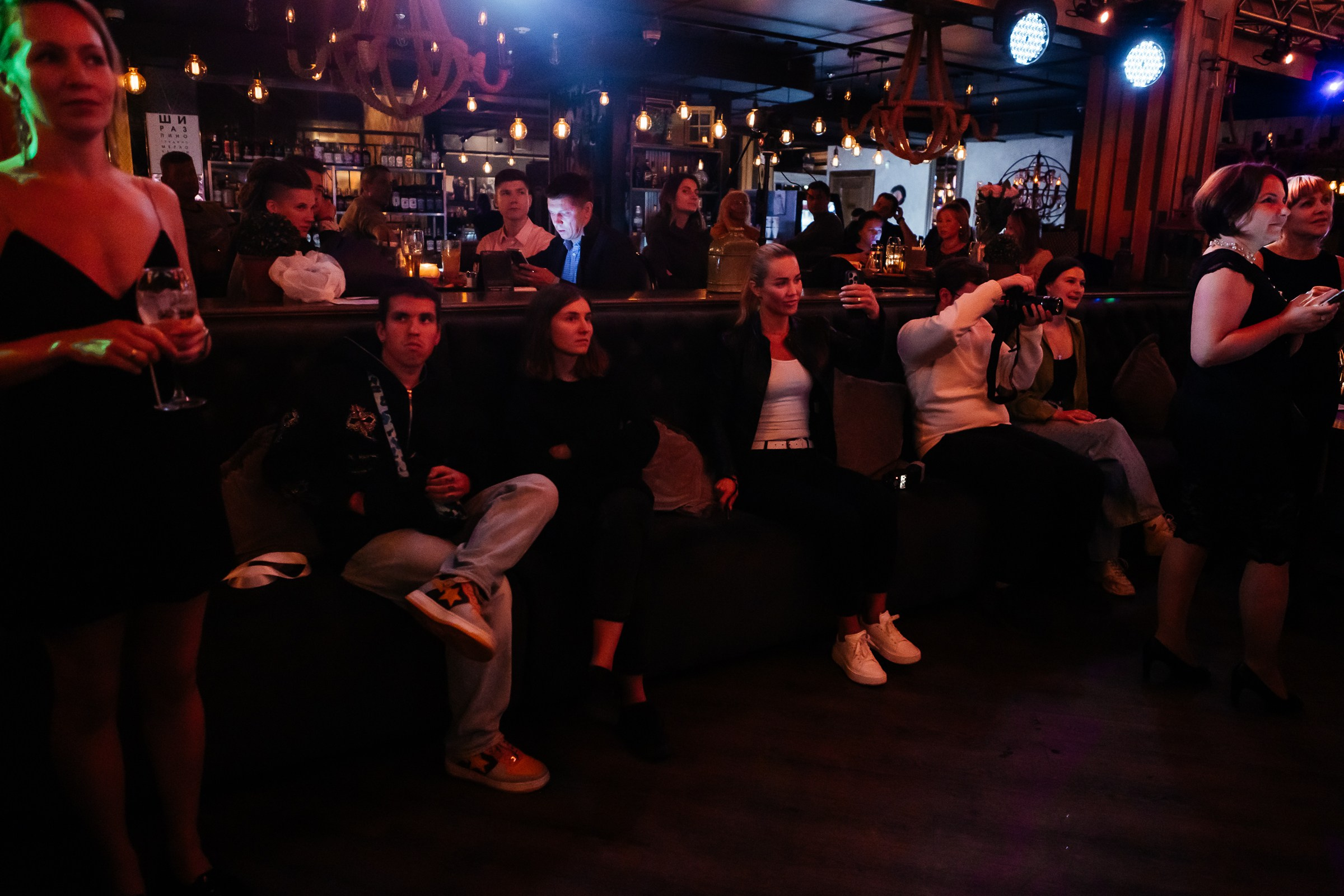 Полюшка в Lustra bar. Репортажный и свадебный фотограф Катерина Потапова