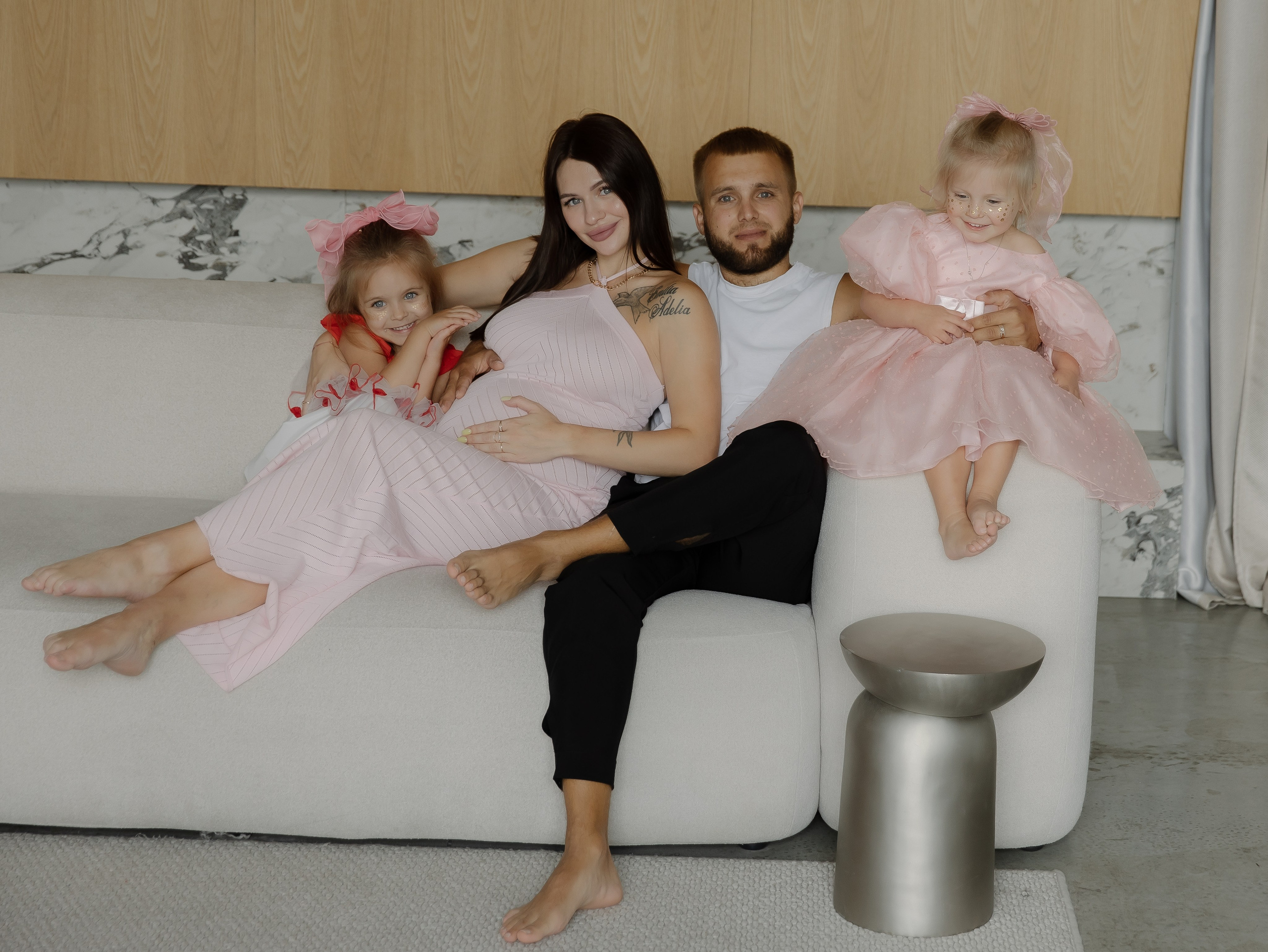 Семейная фотосессия в студии. СВАДЕБНЫЙ ФОТОГРАФ ЧЕЛЯБИНСК