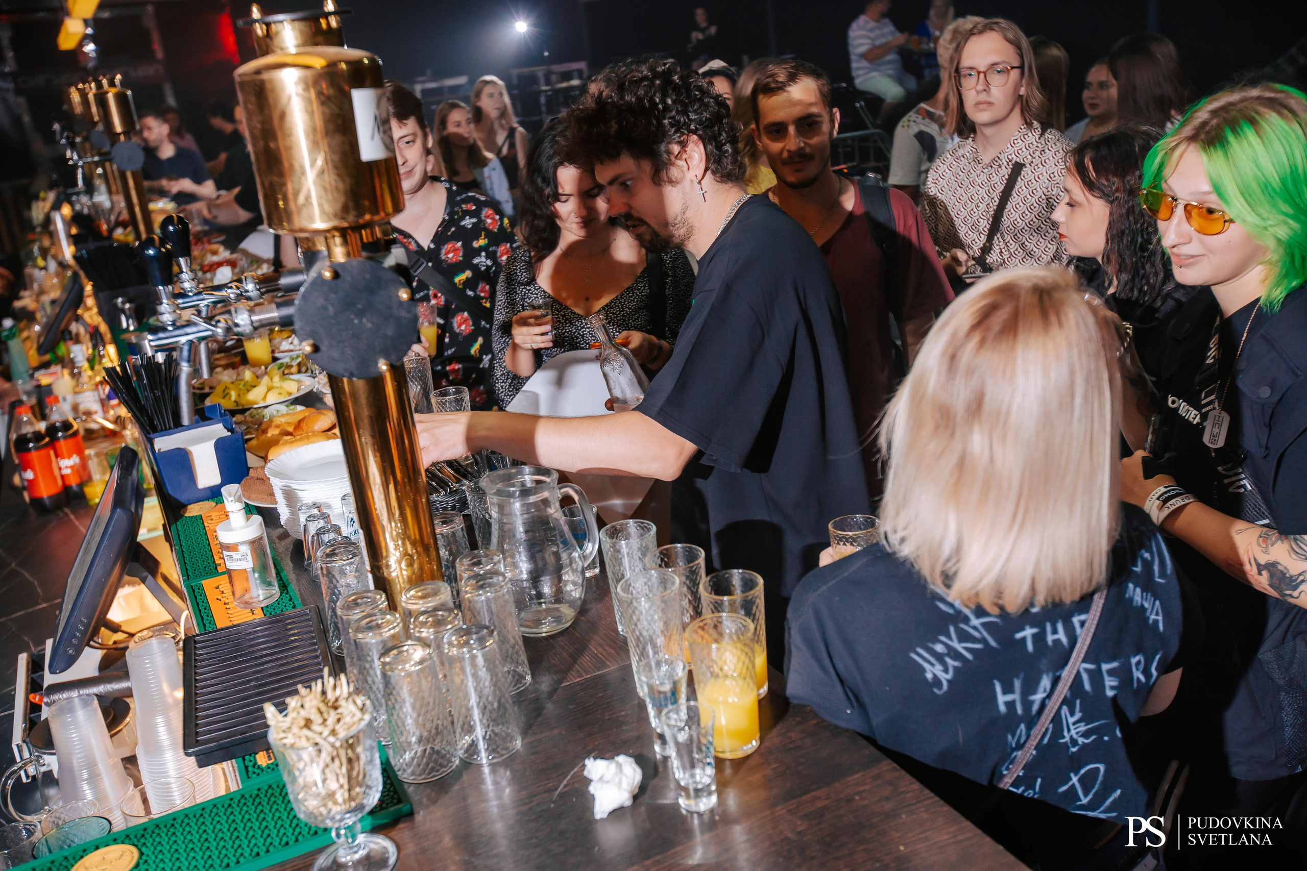 The Hatters. Застолье. Фотограф Тольятти Светлана Пудовкина
