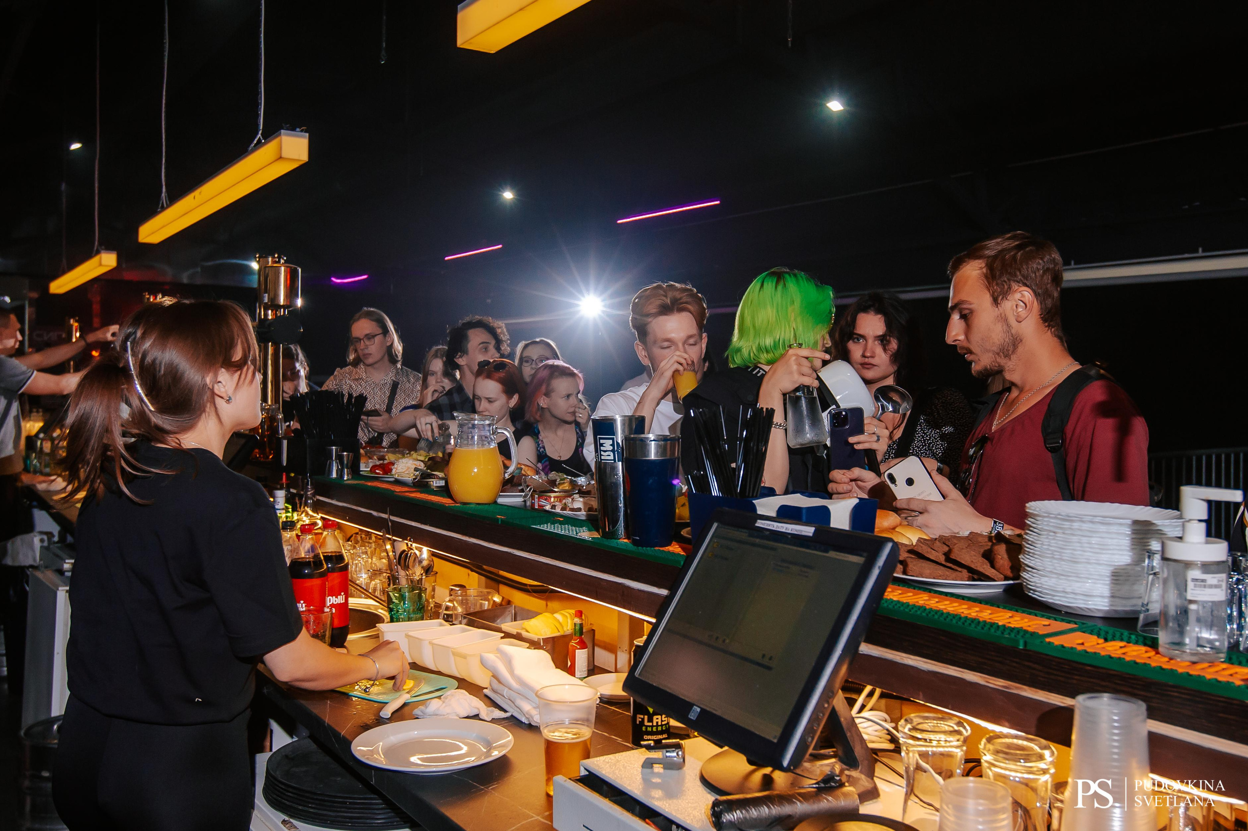 The Hatters. Застолье. Фотограф Тольятти Светлана Пудовкина