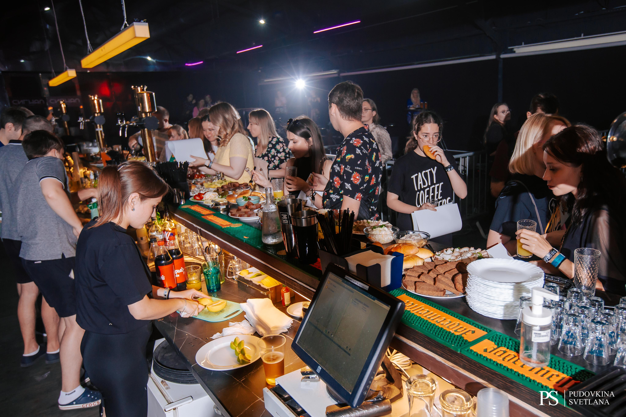 The Hatters. Застолье. Фотограф Тольятти Светлана Пудовкина