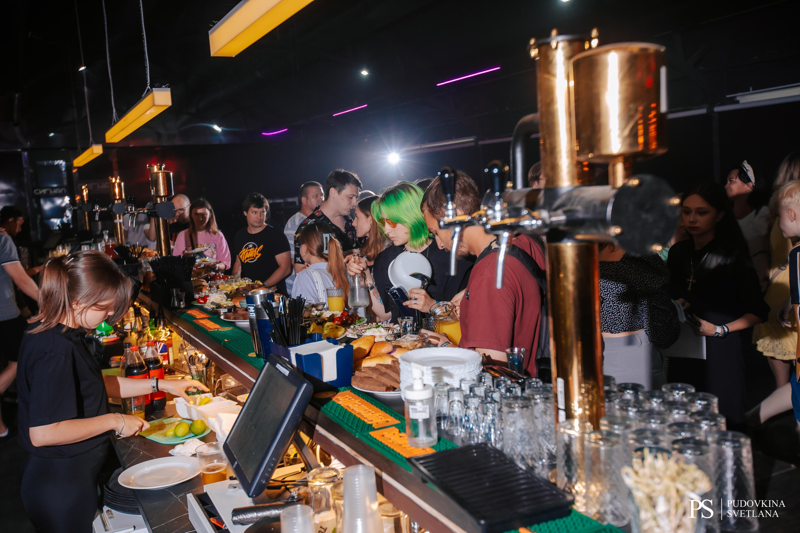 The Hatters. Застолье. Фотограф Тольятти Светлана Пудовкина