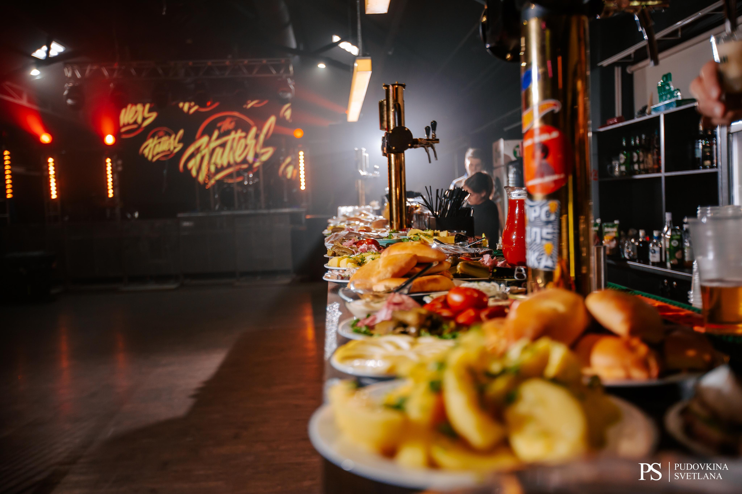 The Hatters. Застолье. Фотограф Тольятти Светлана Пудовкина