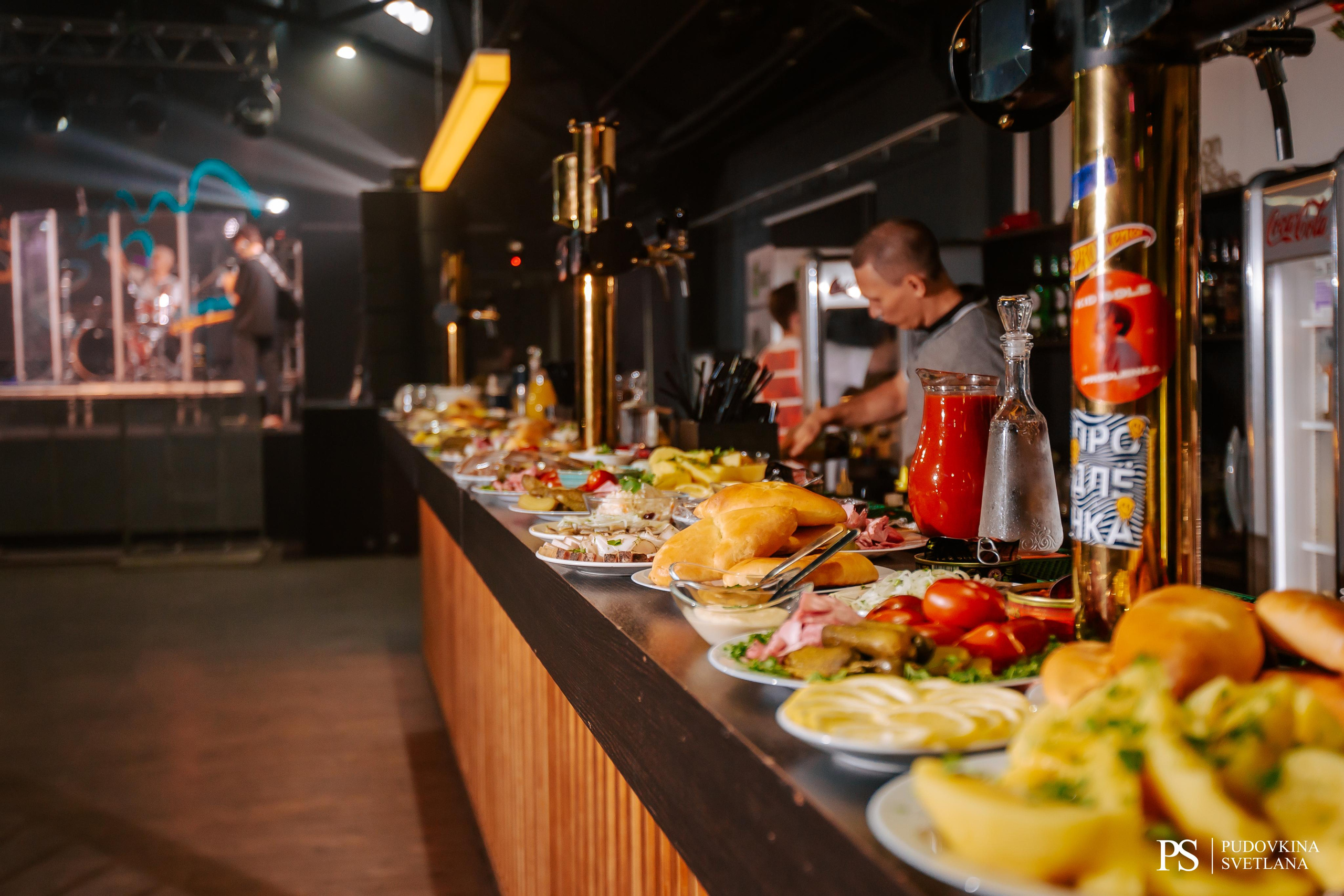 The Hatters. Застолье. Фотограф Тольятти Светлана Пудовкина