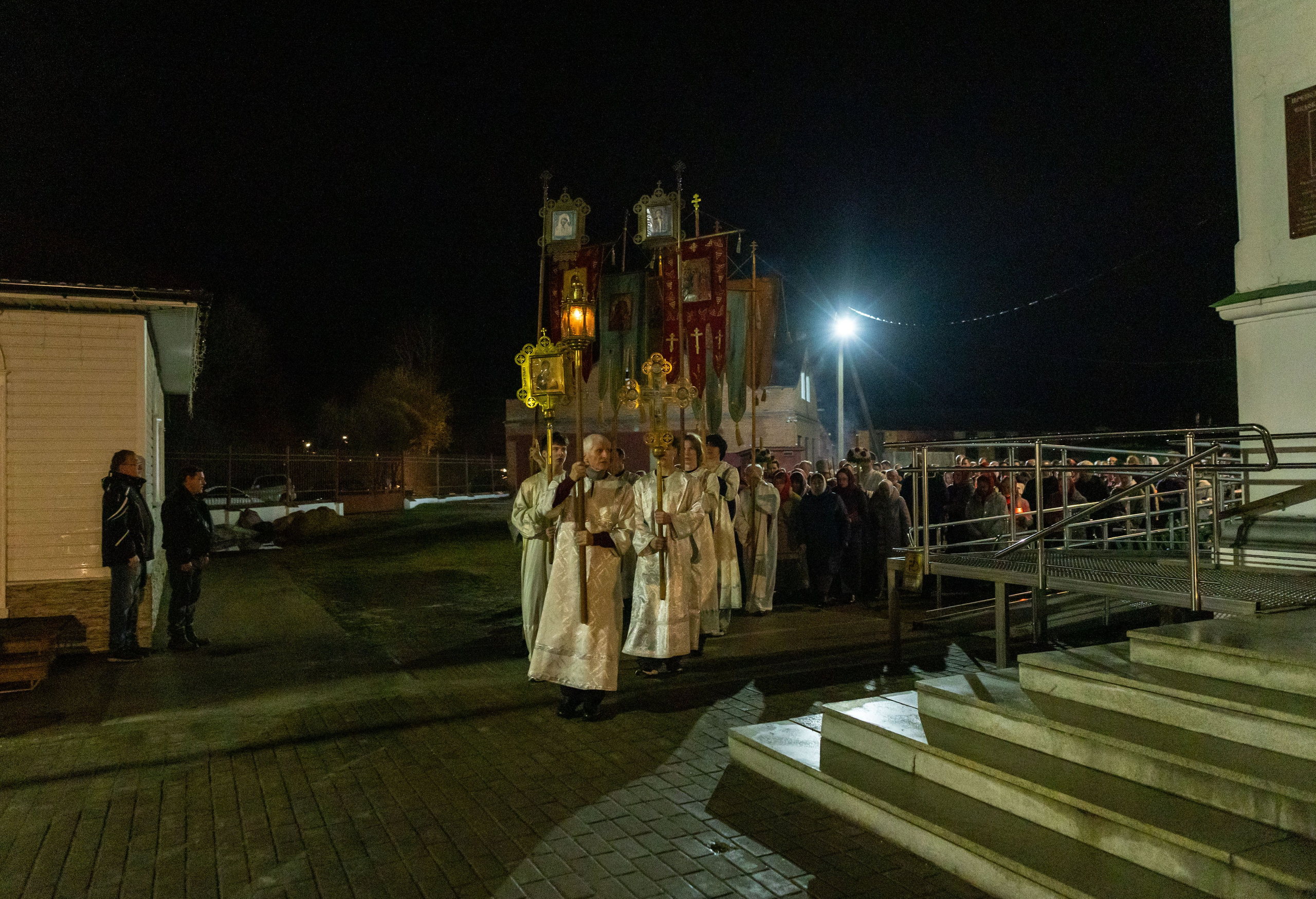 Пасха Воскресенский храм с Ашитково. Семейный и детский фотограф Анна Петракова