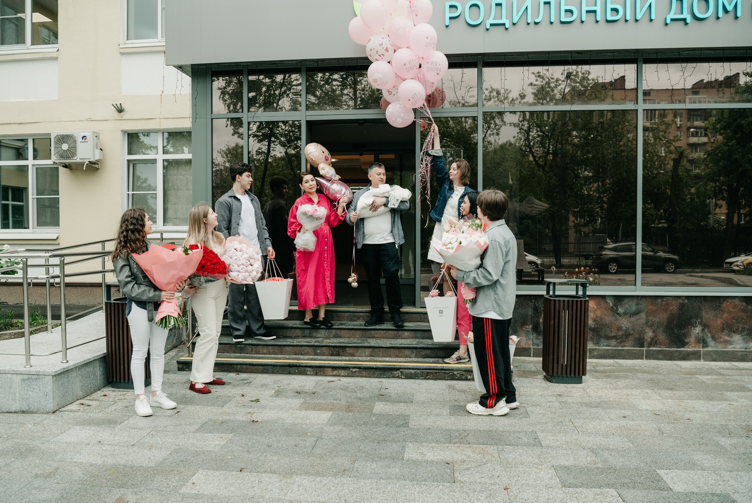 Выписка Адель. Ерамишанцева. Фотограф на выписку из роддома в Москве и МО