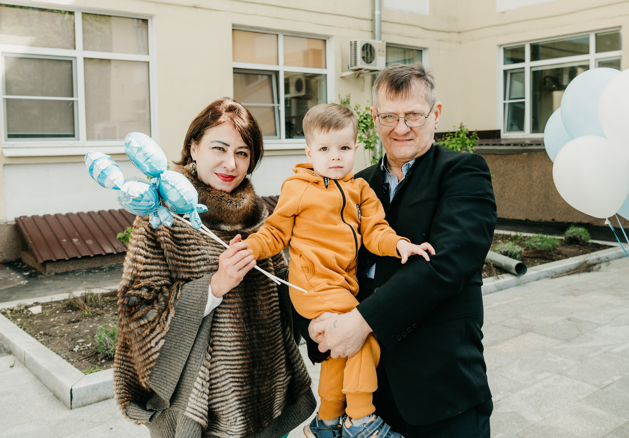 Выписка Амира. ГКБ Ерамишанцева. Фотограф на выписку из роддома в Москве и МО