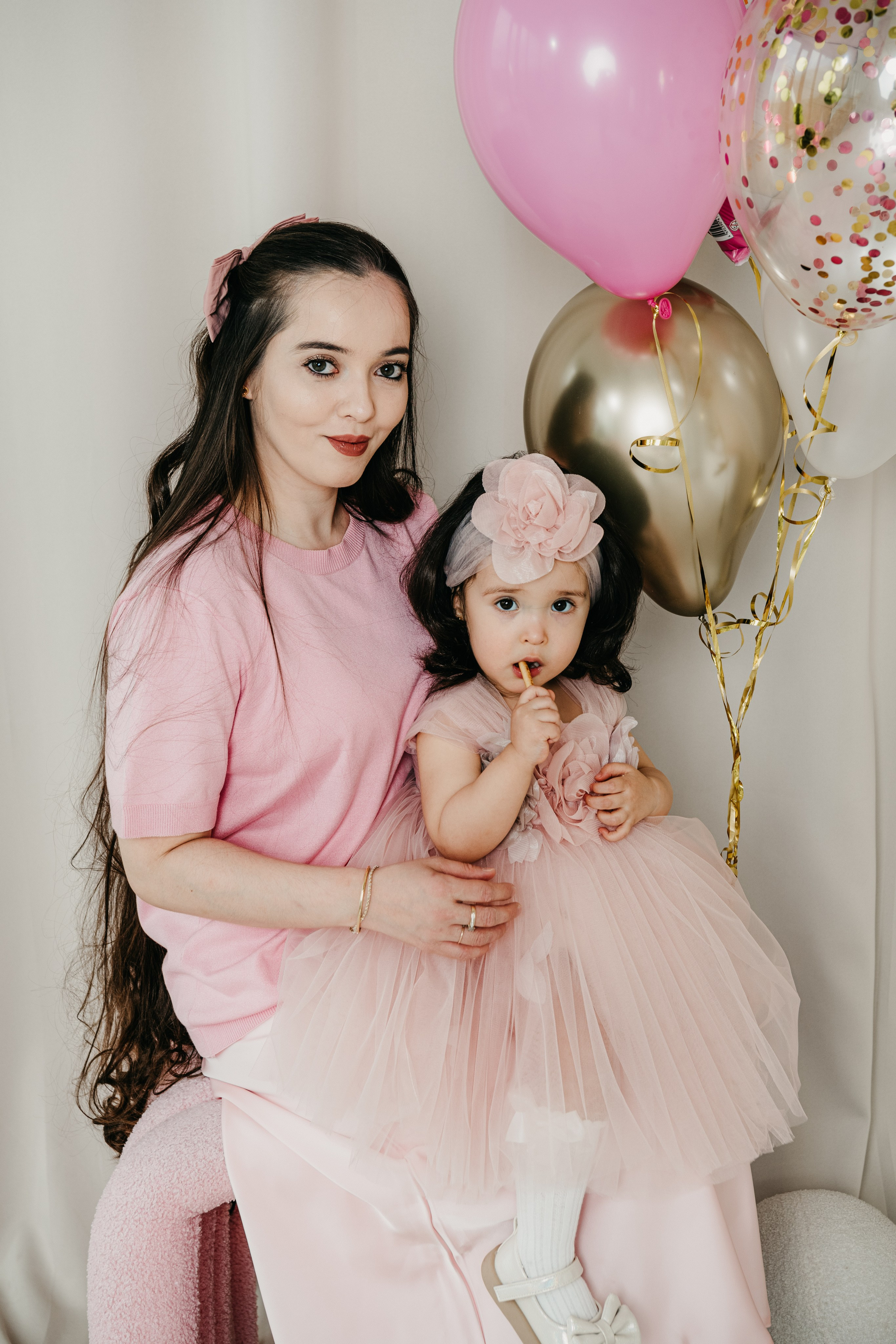 Майя с семьей. Фотограф на выписку из роддома в Москве и МО