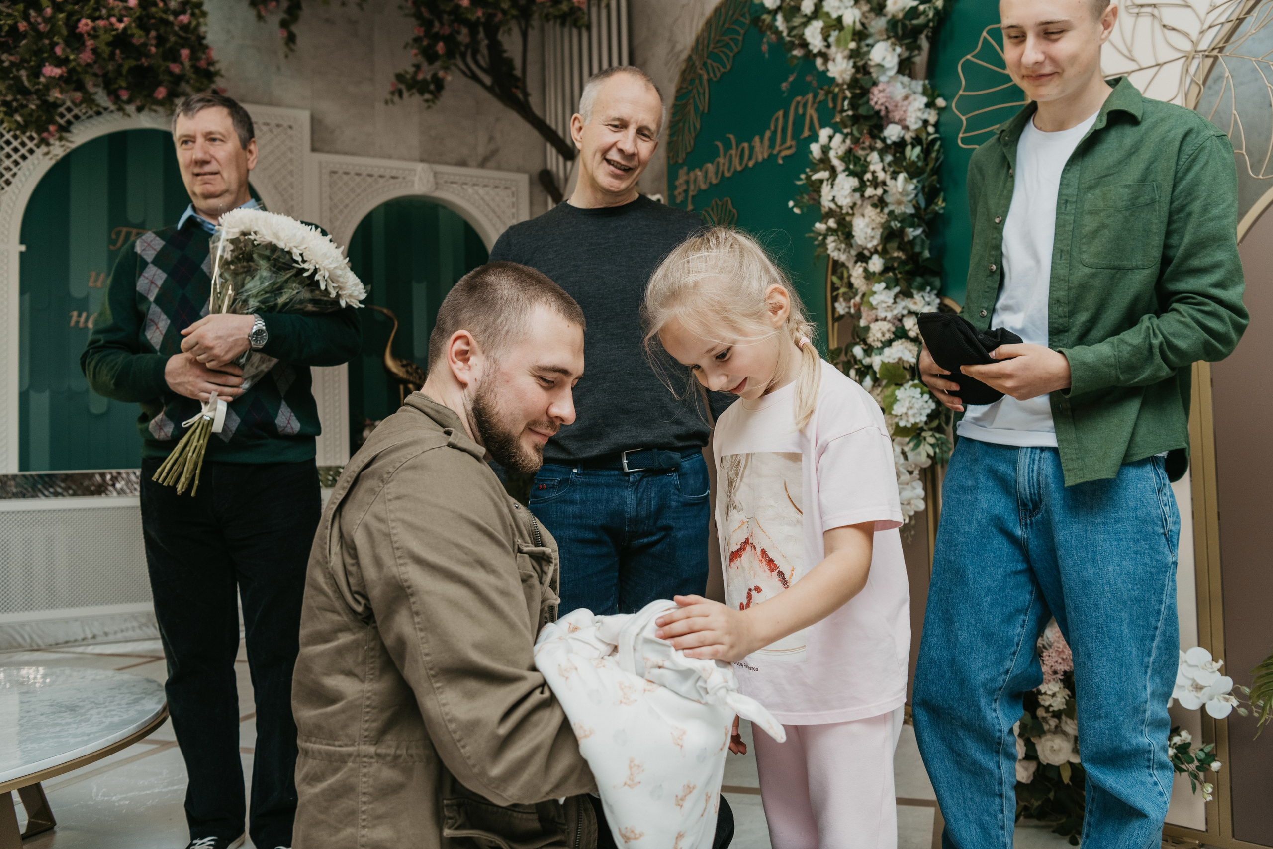 Выписка Евы в ЦКБ. Фотограф на выписку из роддома в Москве и МО