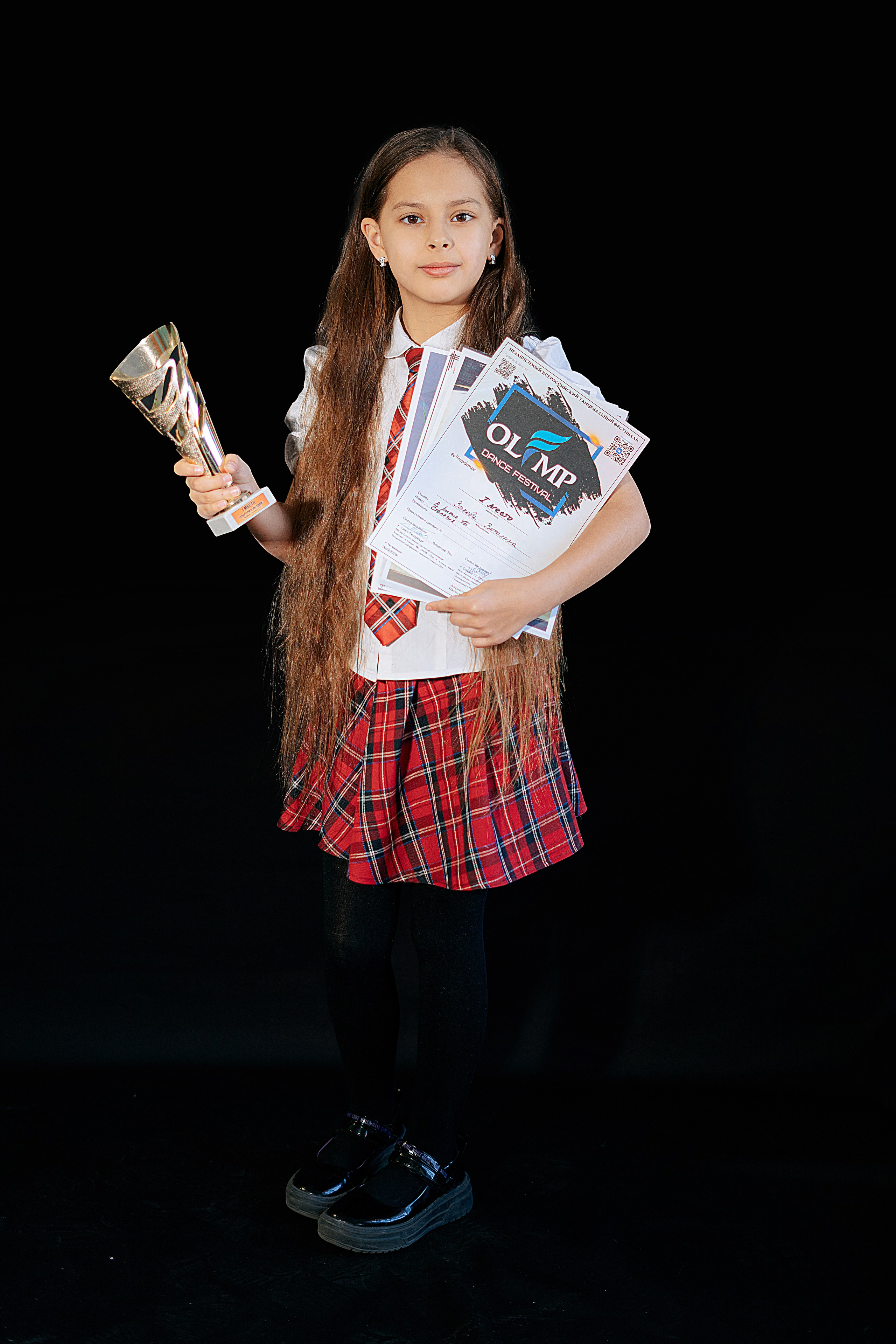 Школьные портреты. Школьный фотограф в Челябинске. Выпускные фотоальбомы