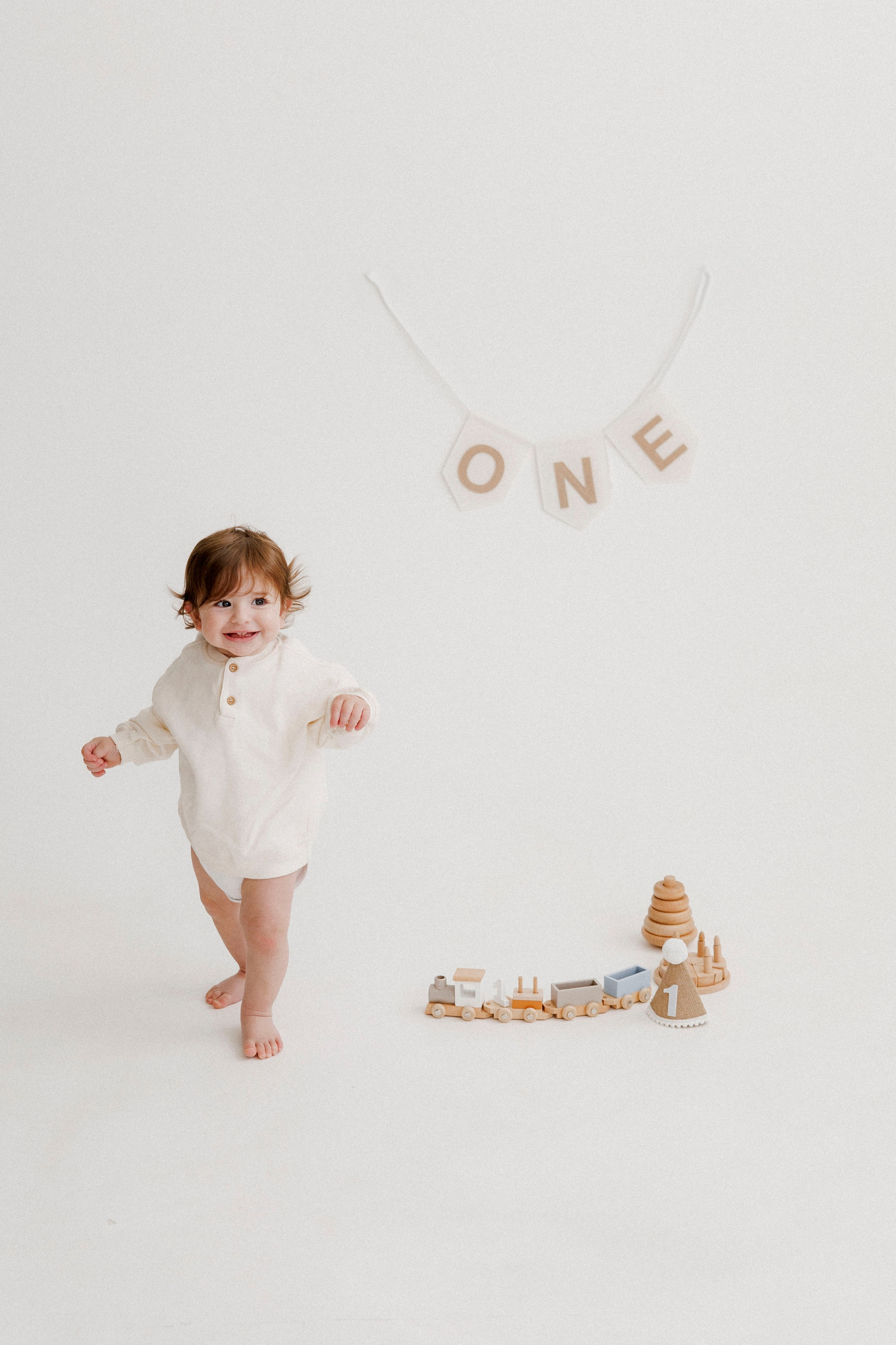 One year inside the White studio. Wedding and family photographer