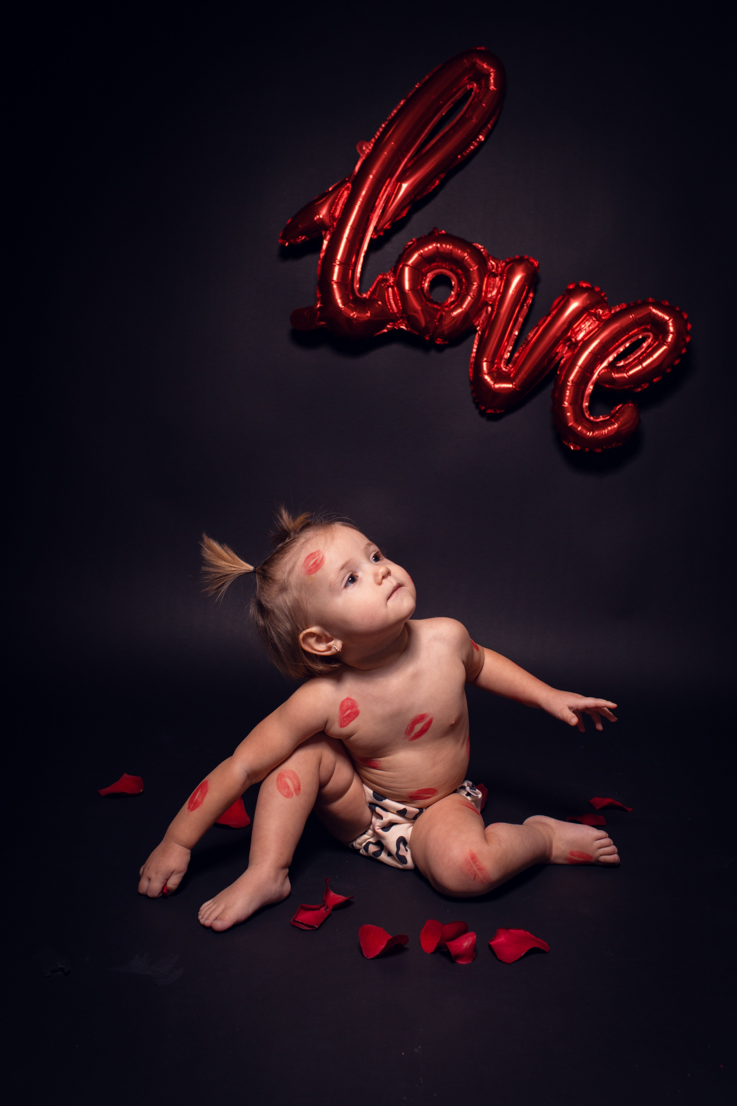 Фотосессия малышей с 6-12 месяцев. Фотостудия для новорожденных и малышей в Твери — На ручки