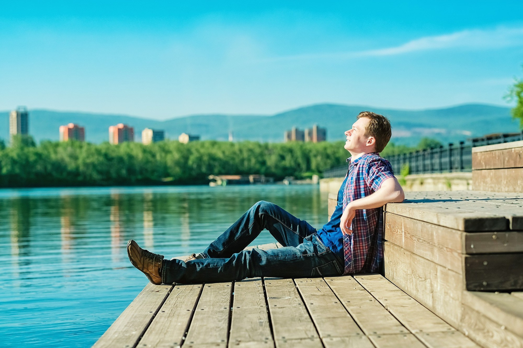 Мужская фотосессия для сайта знакомств социальных сетей фотограф Красноярск цена заказать фотосъёмку