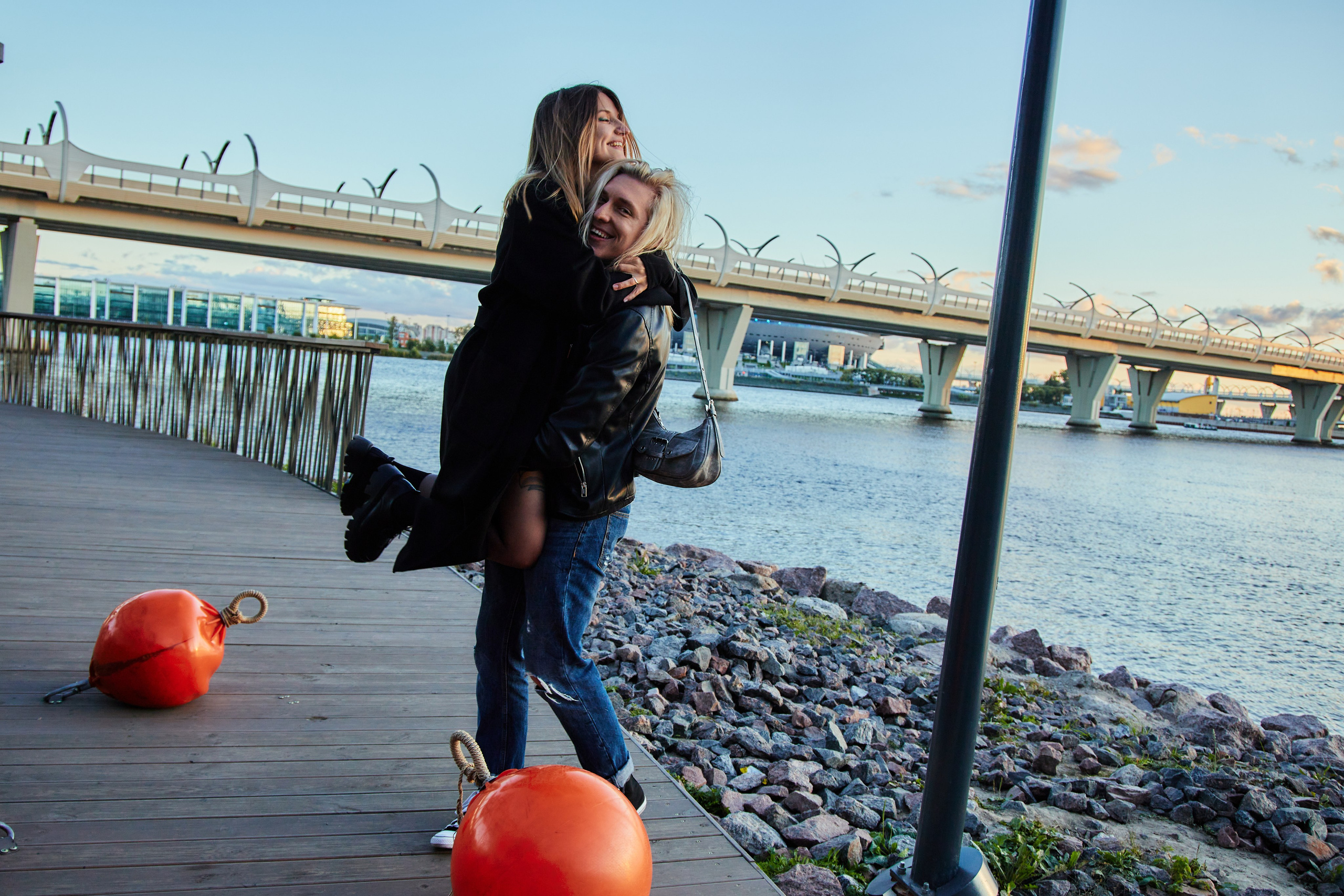 Полина и Рома, финский залив. Репортажный фотограф Алёна Кантемирова