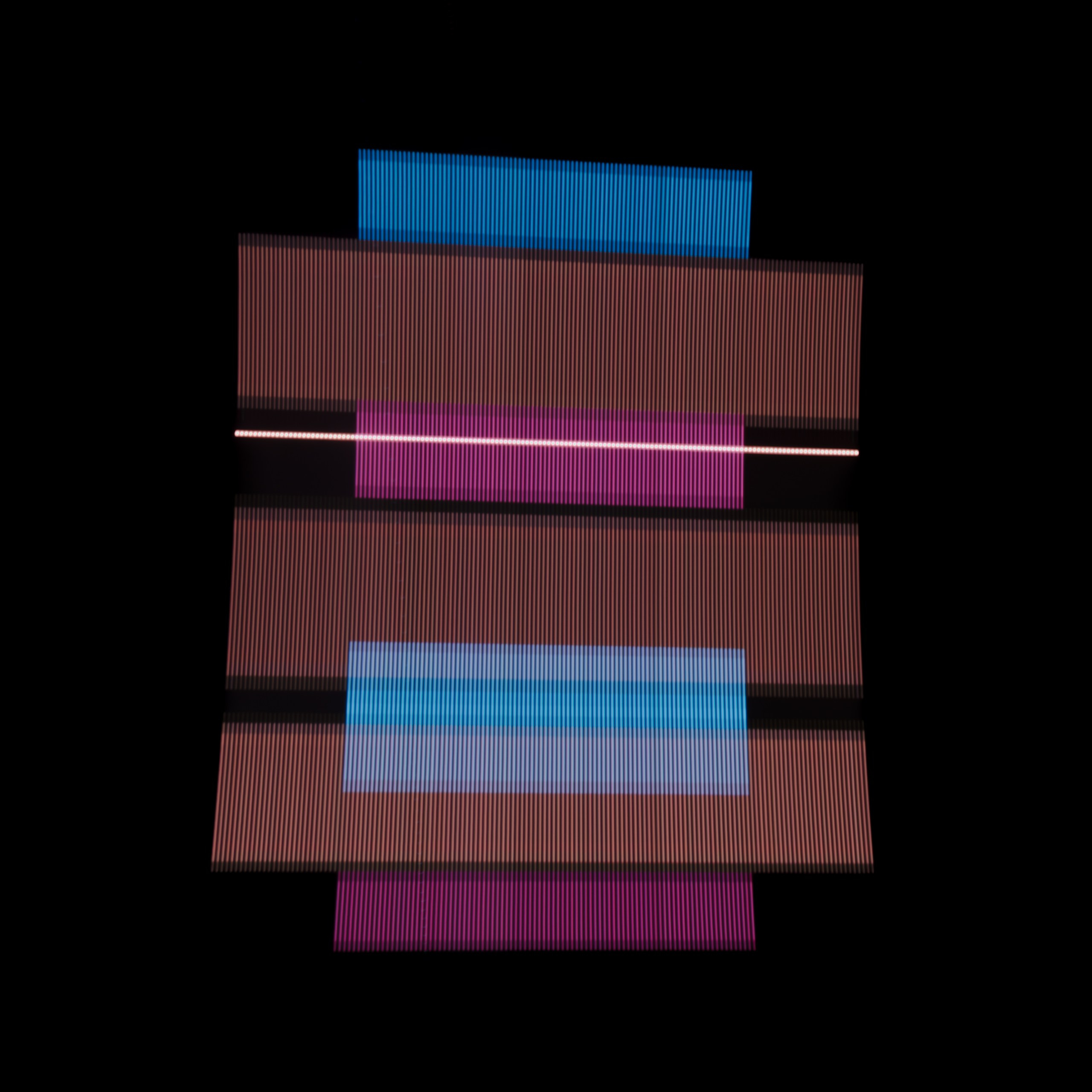 Рисование светом. Скульптуры из воды Сергея Толмачева