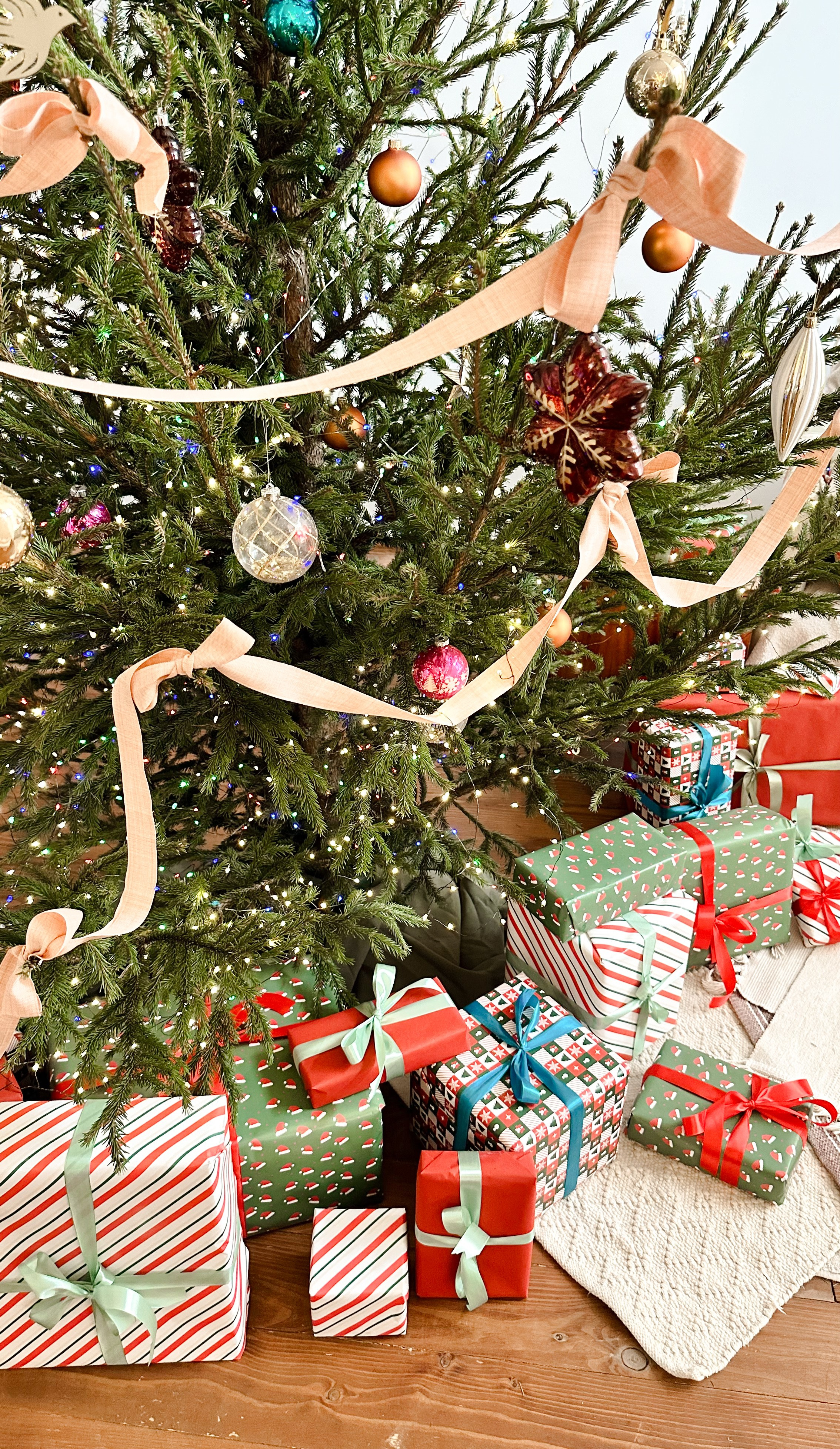 Примерное оформление фотостудии «Берлин» , Новый год 2025–2026 гг. Семейный и детский фотограф в Краснодаре Анна Трашкова