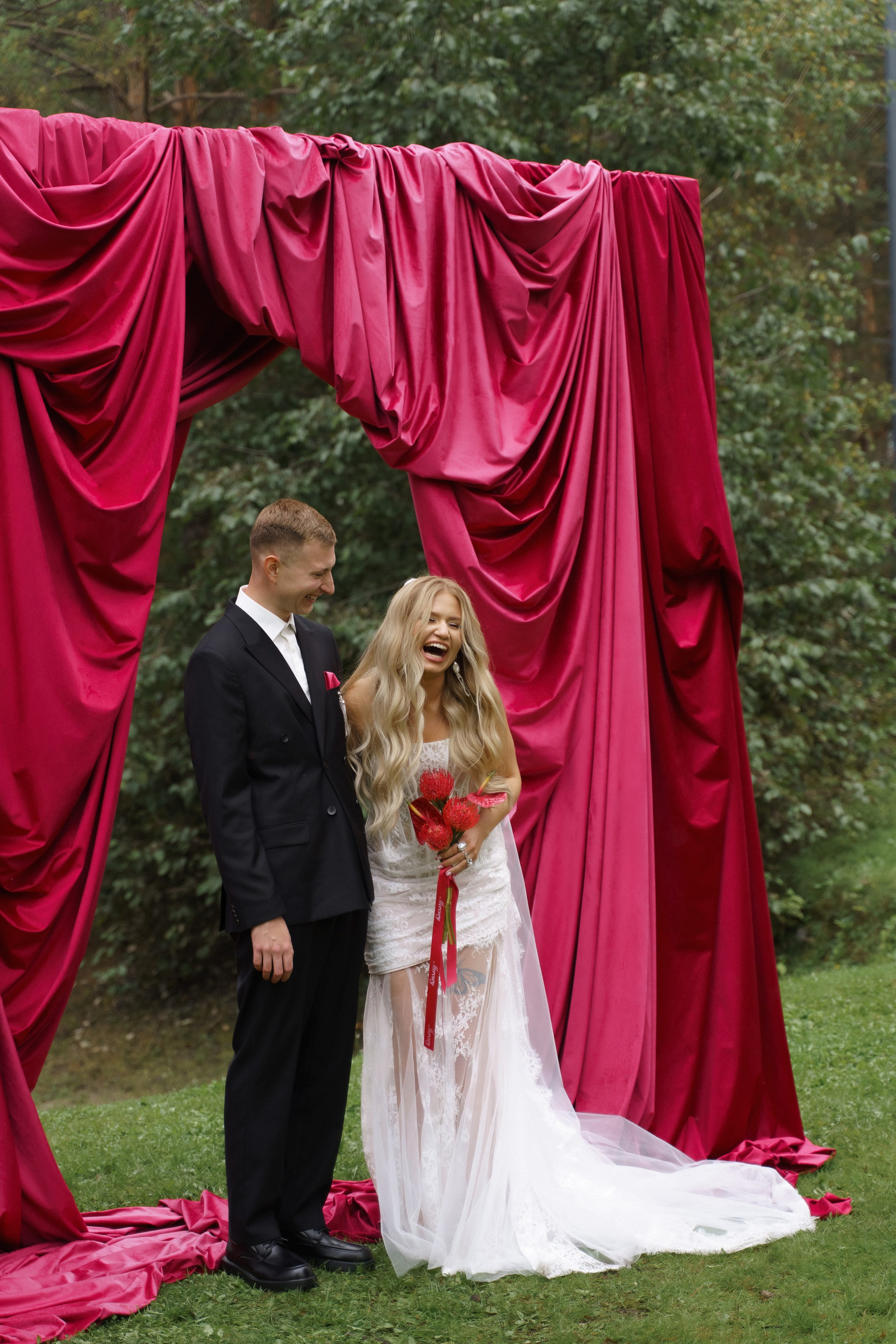 Максим и Алина. Свадебный фотограф Анастасия Хабарова в Новоуральске и Екатеринбурге