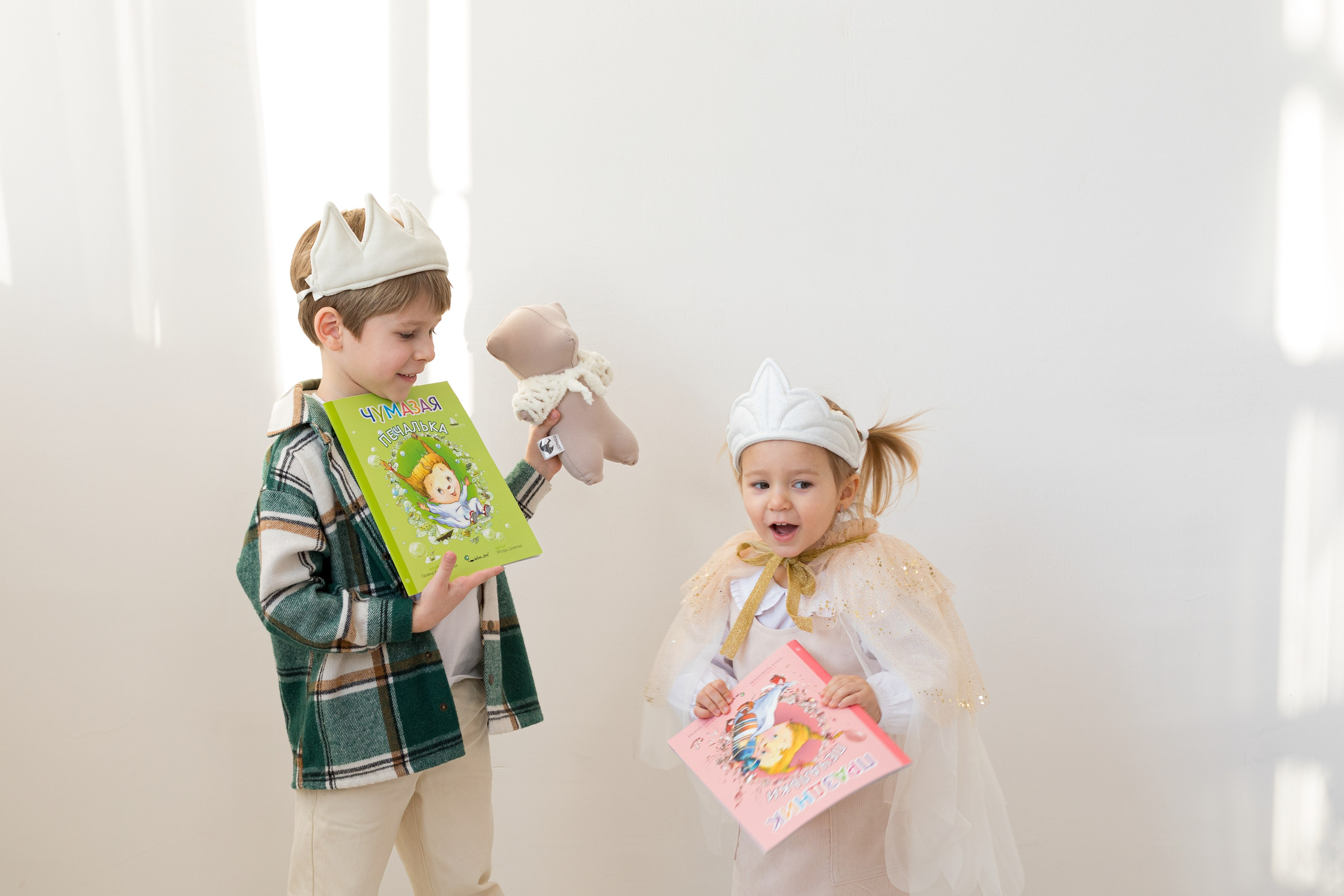Фотосессия с детскими книгами. Детский и контент фотограф Надя Волкова Санкт-Петербург