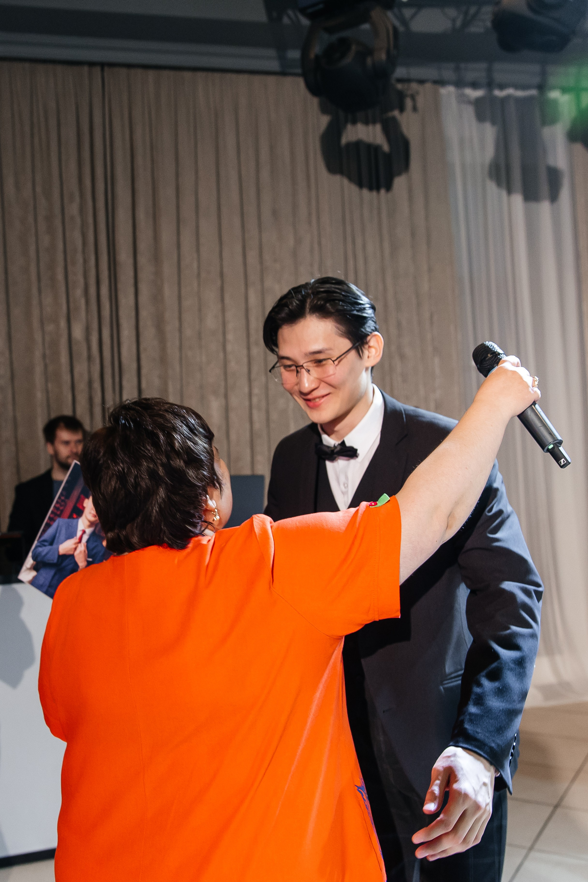 2023-06-23 Выпускной МБОУ СОШ № 10. Фотограф в Красноярске