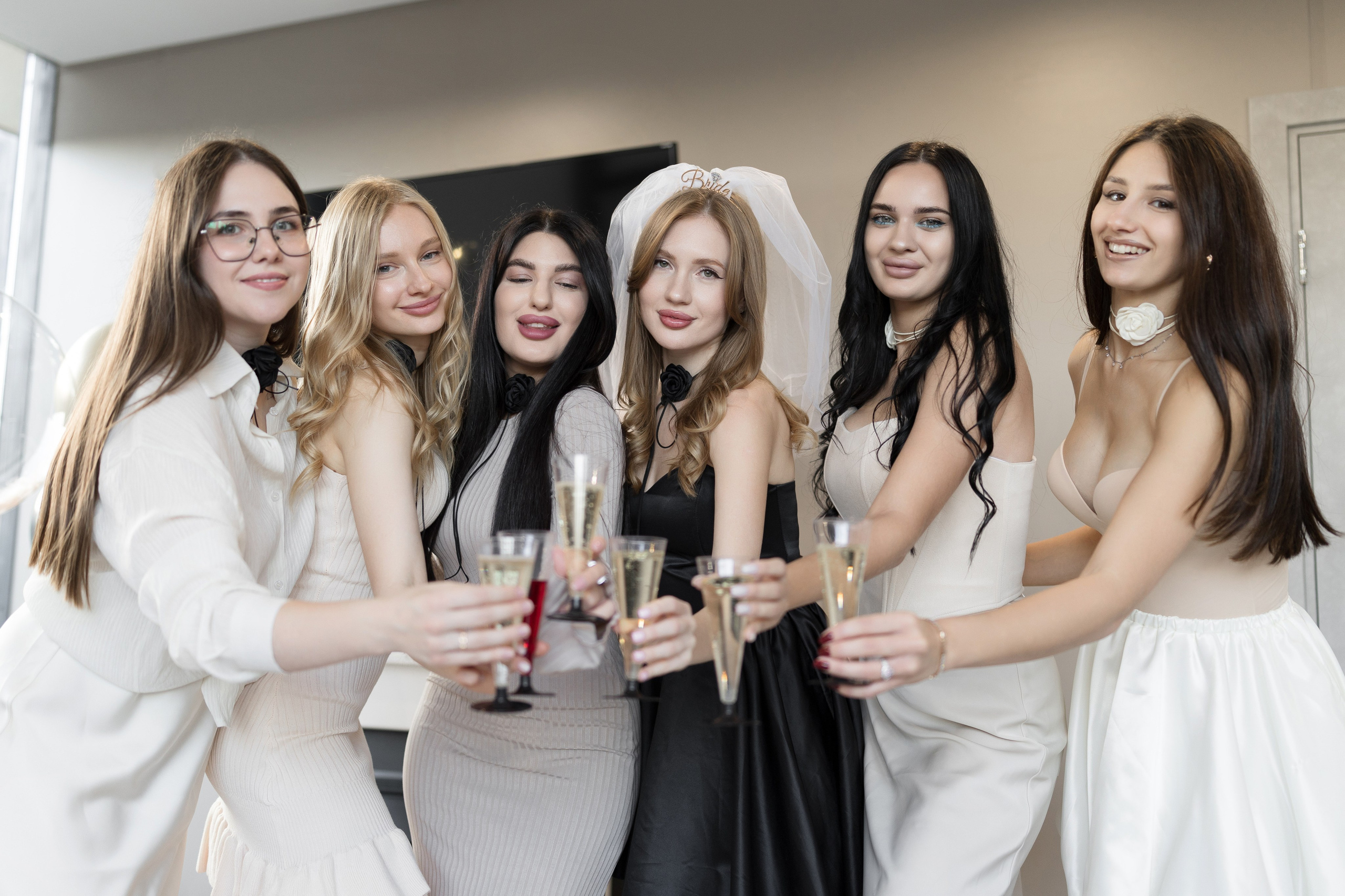 Девичник Виолетты. Анастасия Безуглова- свадебный фотограф в Таганроге