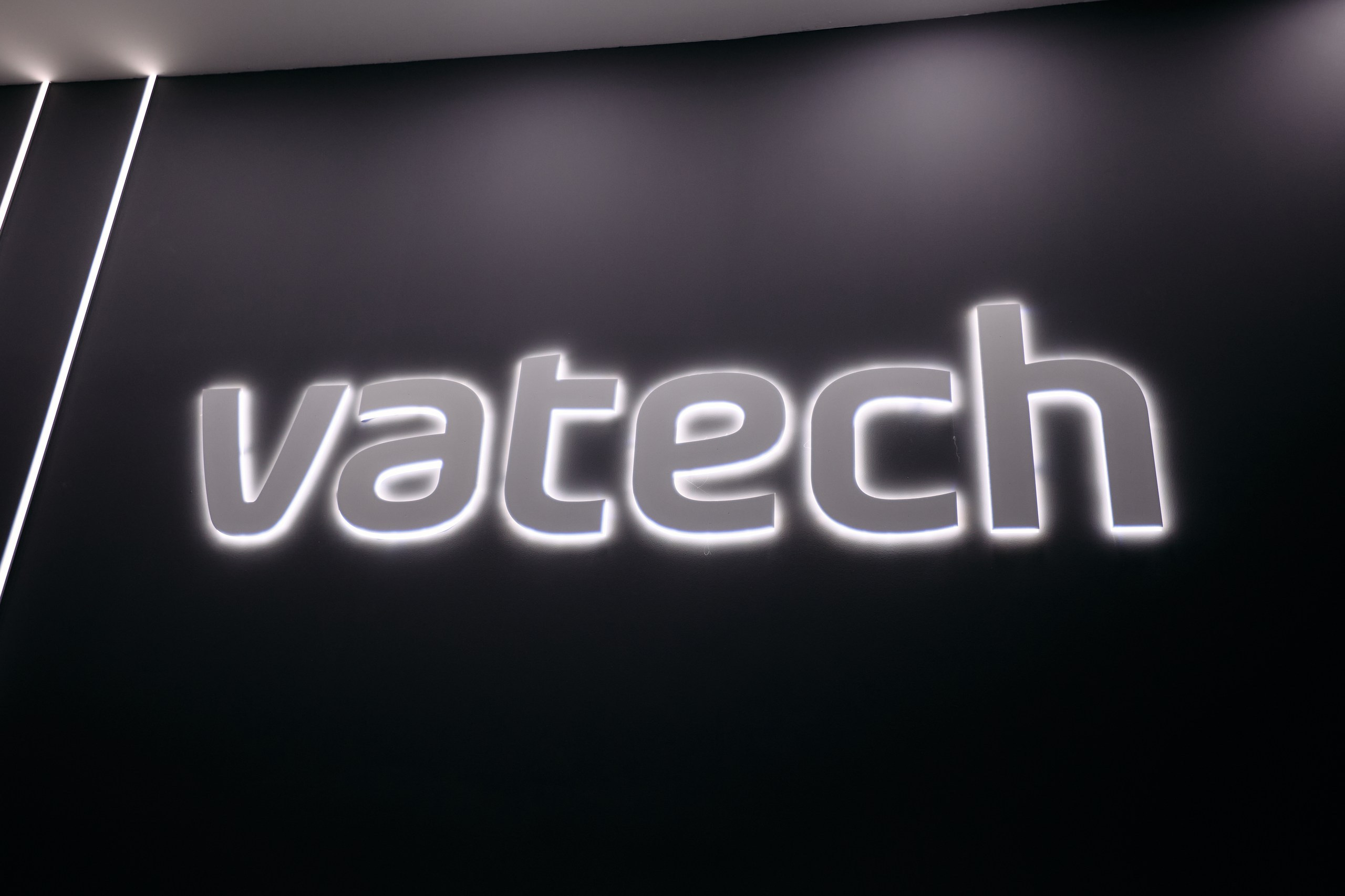 Дентал Салон 2026: Vatech. Свадебный и репортажный фотограф Дмитрий Кононенко