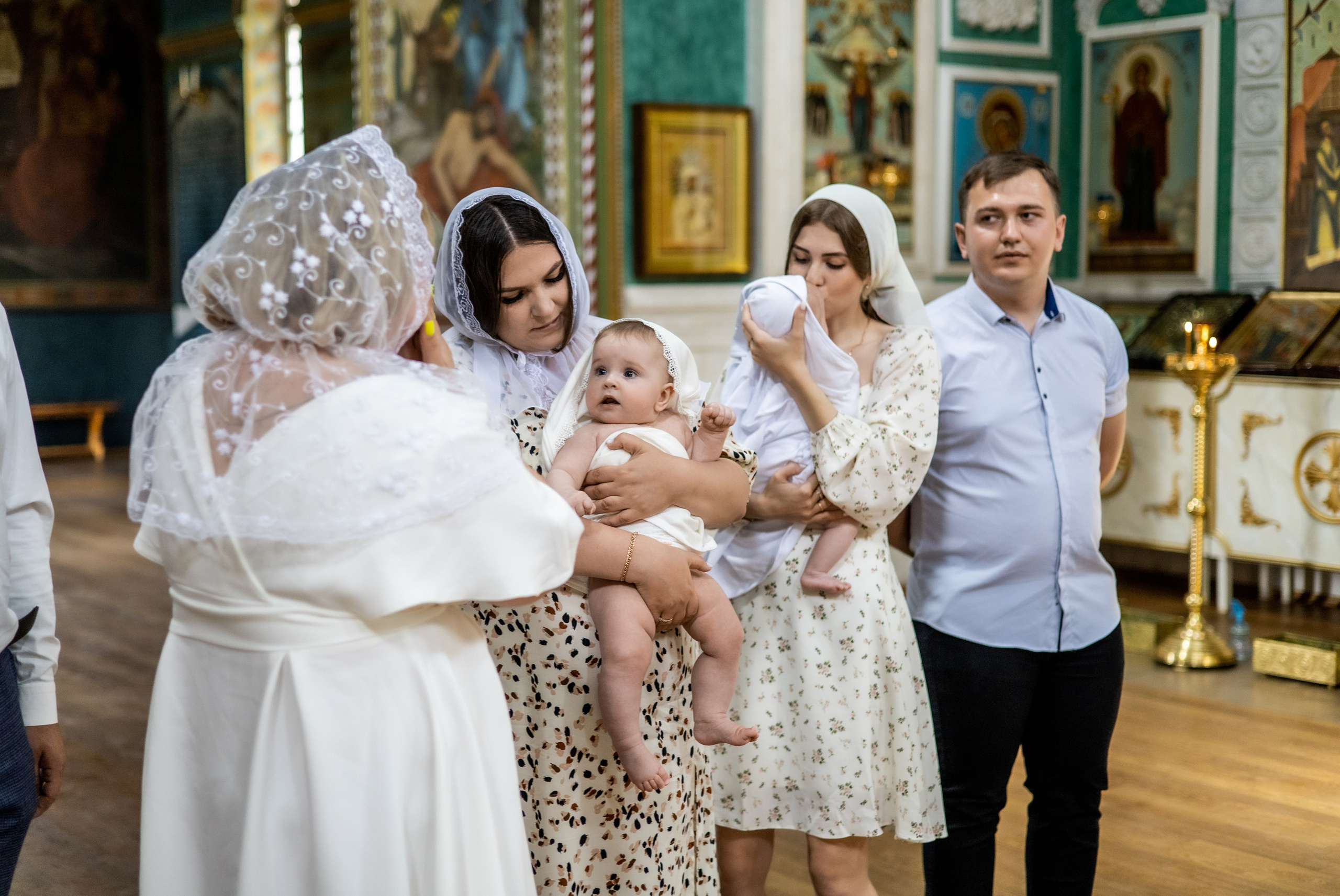 Крещение Ульяны и Вероники. Фотограф Надежда Лукьянова