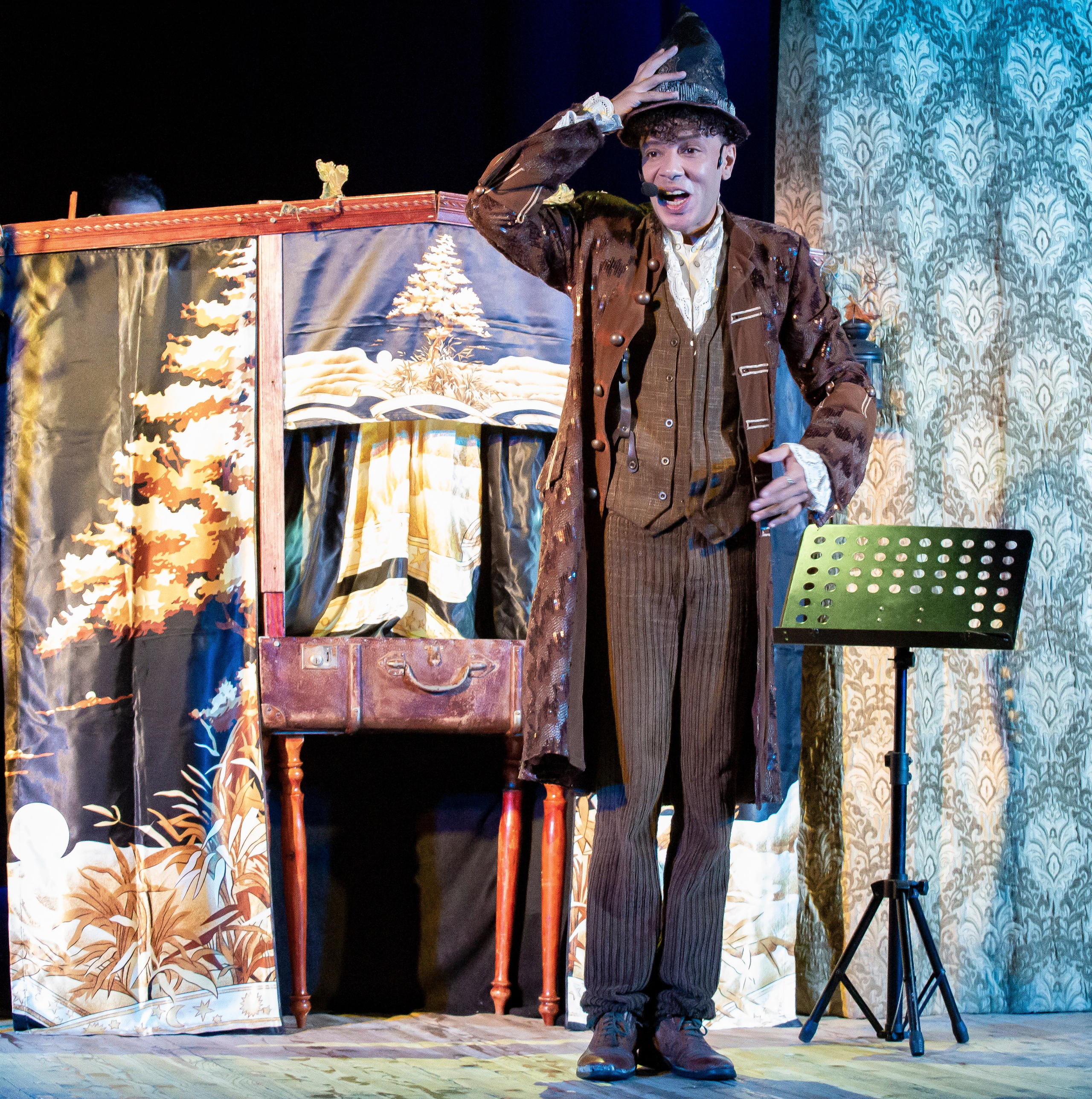 Маленькая ведьма спектакль театра Саквояж. Фотограф в Сочи Юрий Шептаев