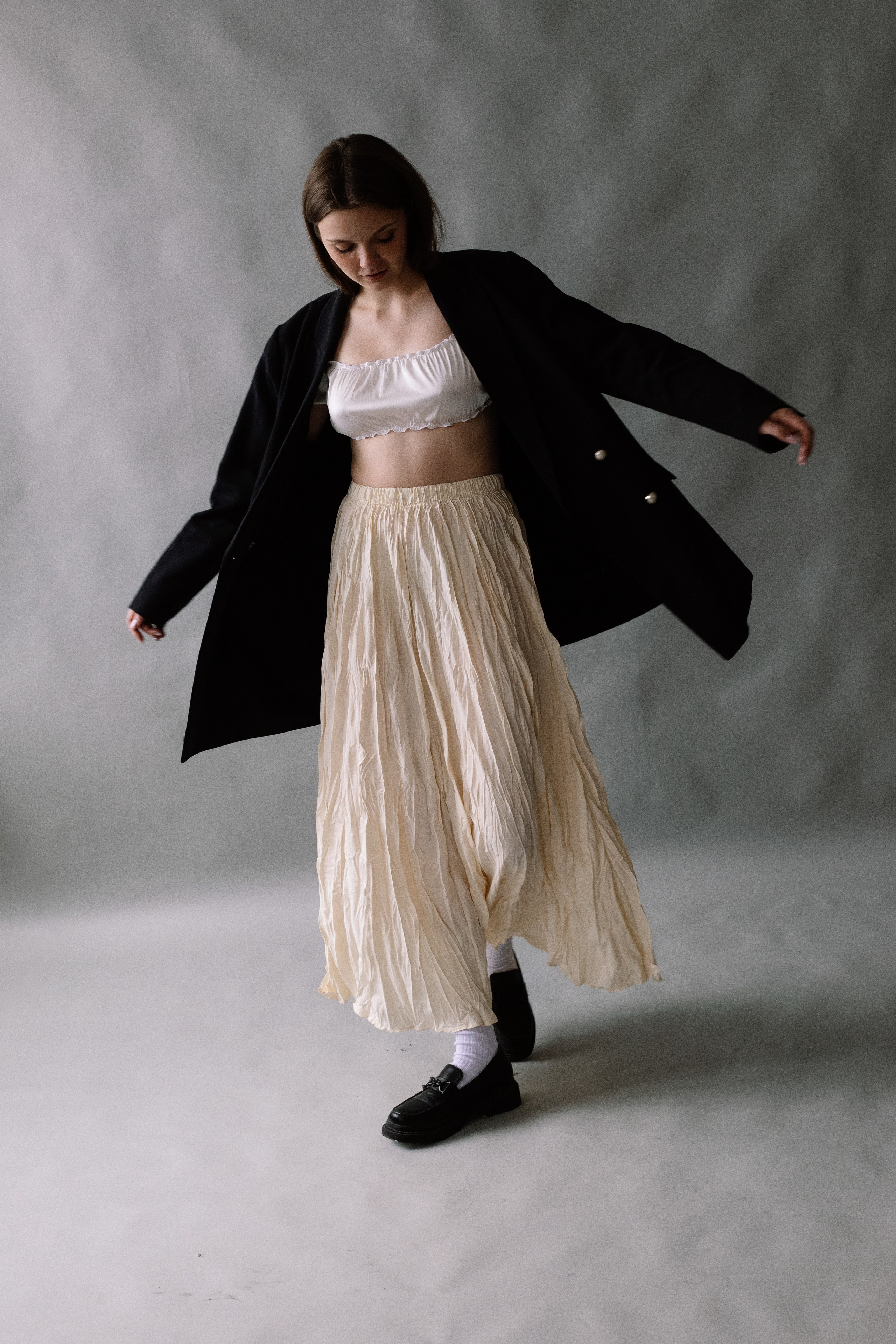 Минималистичная фотосессия в студии для Маши. Портретный фотограф в Иванове Ольга Гуральник