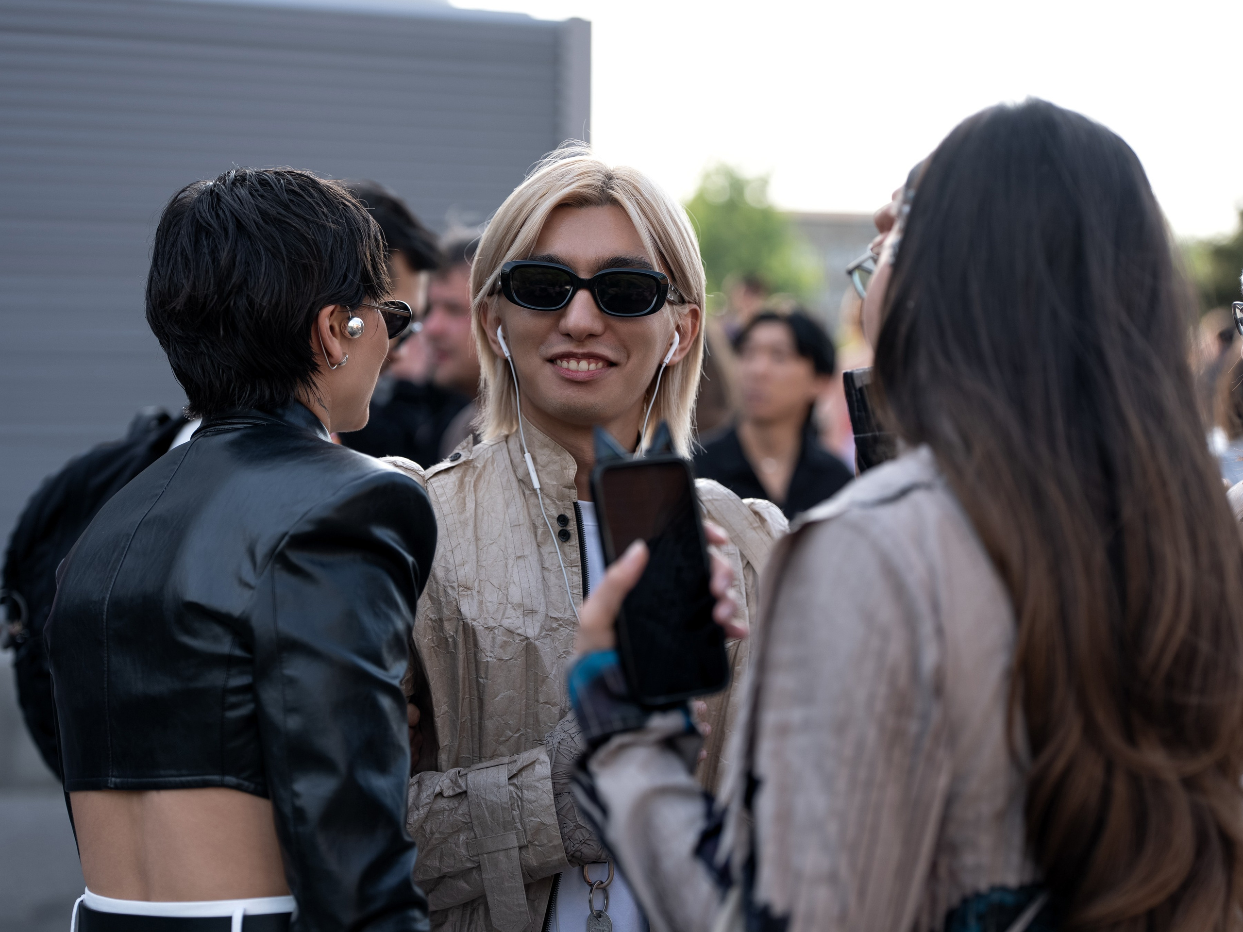 Visa Fashion Week Almaty Pre-Fall 2026 April StreetStyle Day 1. Сайт Алматинского НЮ АРТ, будуар и фэшн фотографа Дениса Карпенко