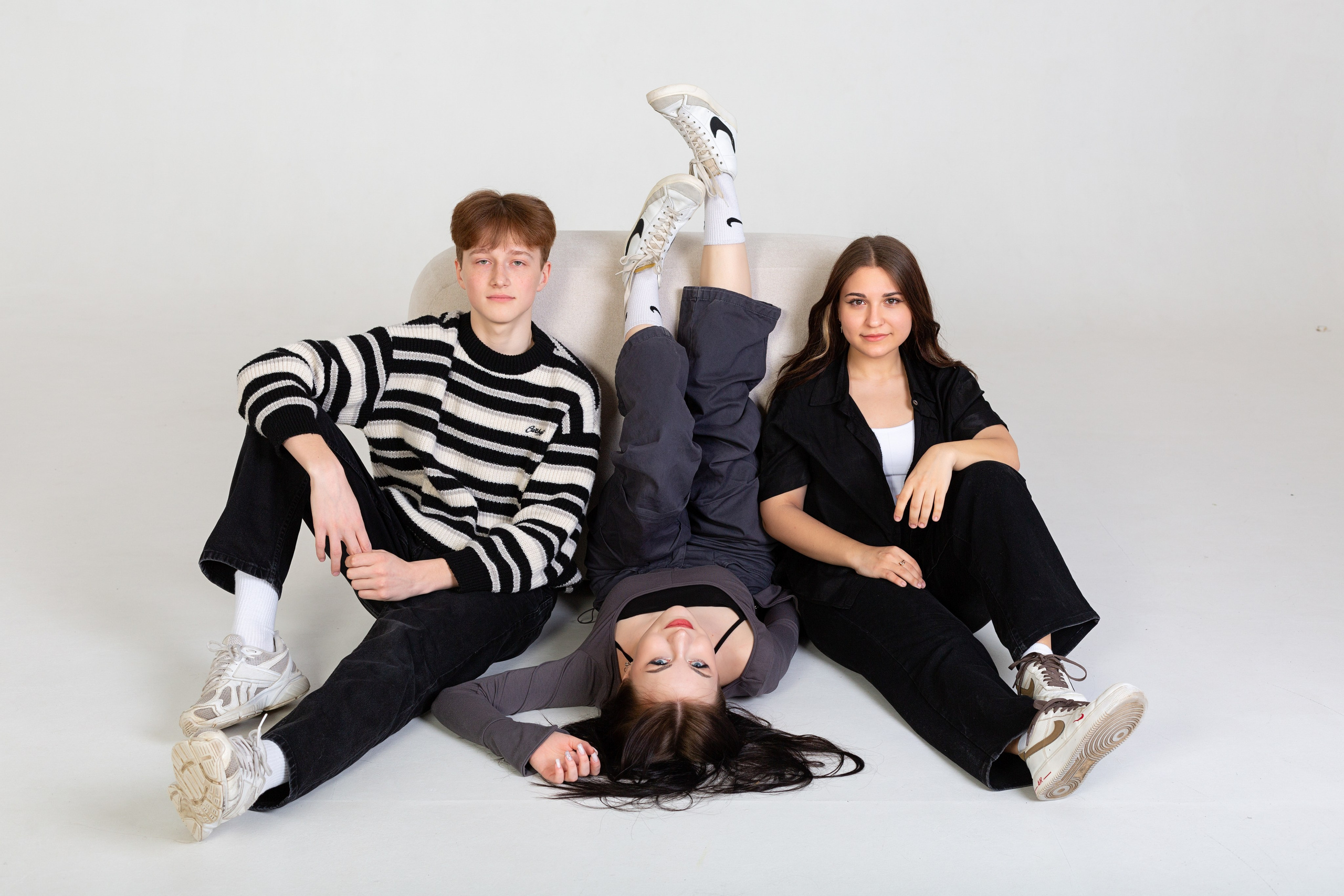 Фотоальбомы СТАРШЕКЛАССНИКИ. Студия «Фокус» детская фотография Ольги Поповой г. Бийск