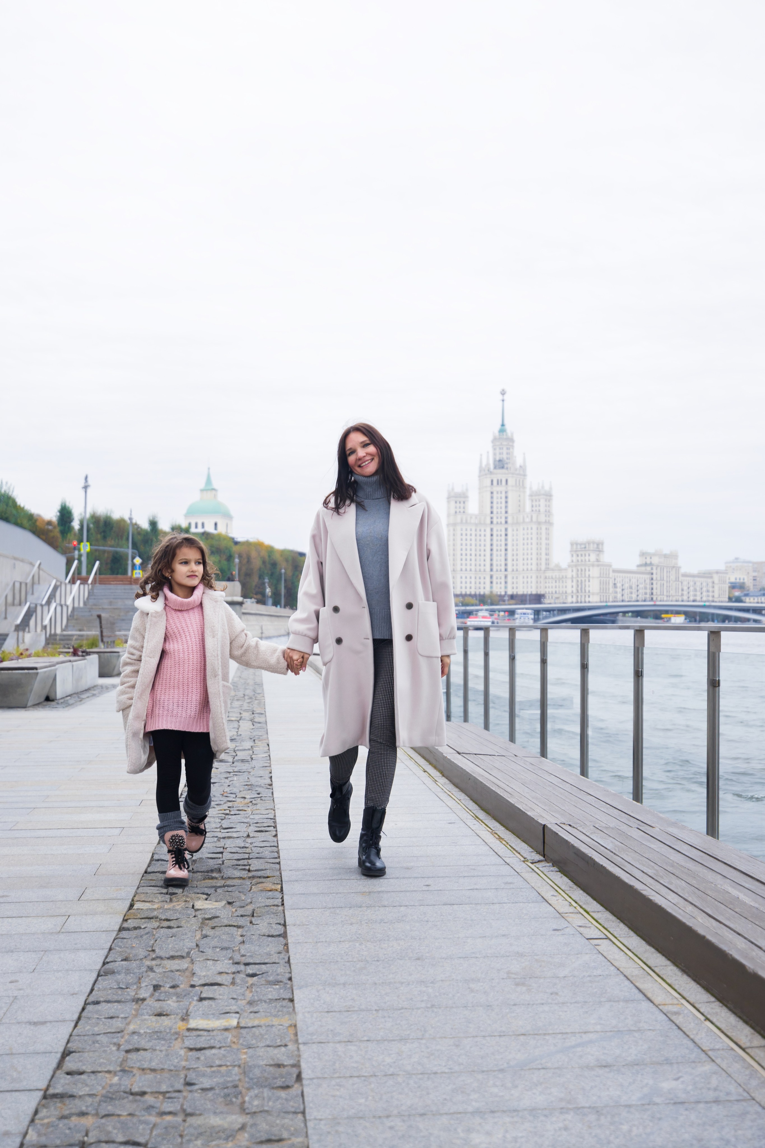 Модельное портфолио улица (детское). Photomantis