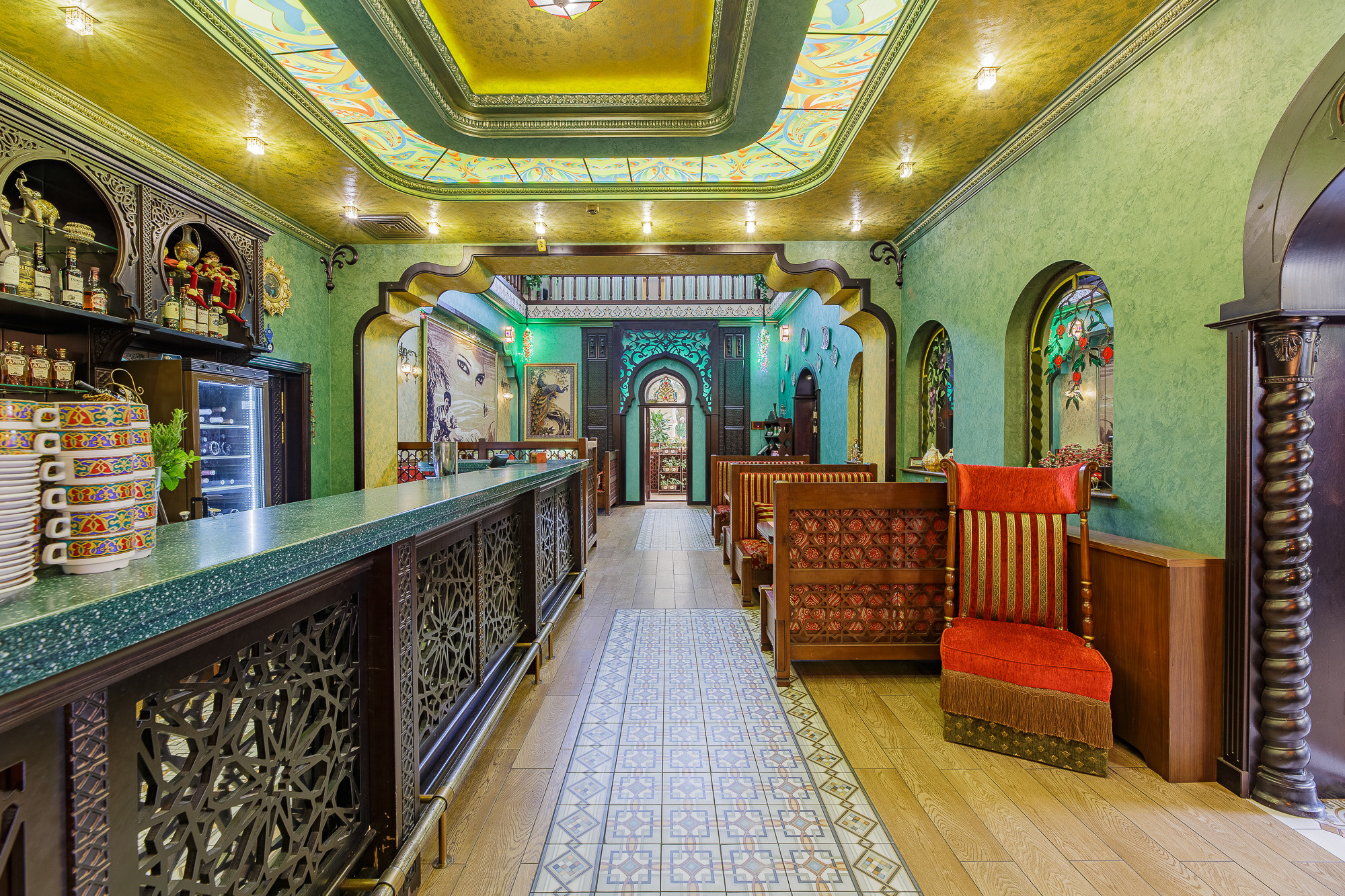 Renatphoto-Ночная фотосъёмка кафе, ресторана или отеля в Анапе. Профессиональная фотосъёмка интерьеров, предметная фотосессия еды для меню г. Анапа