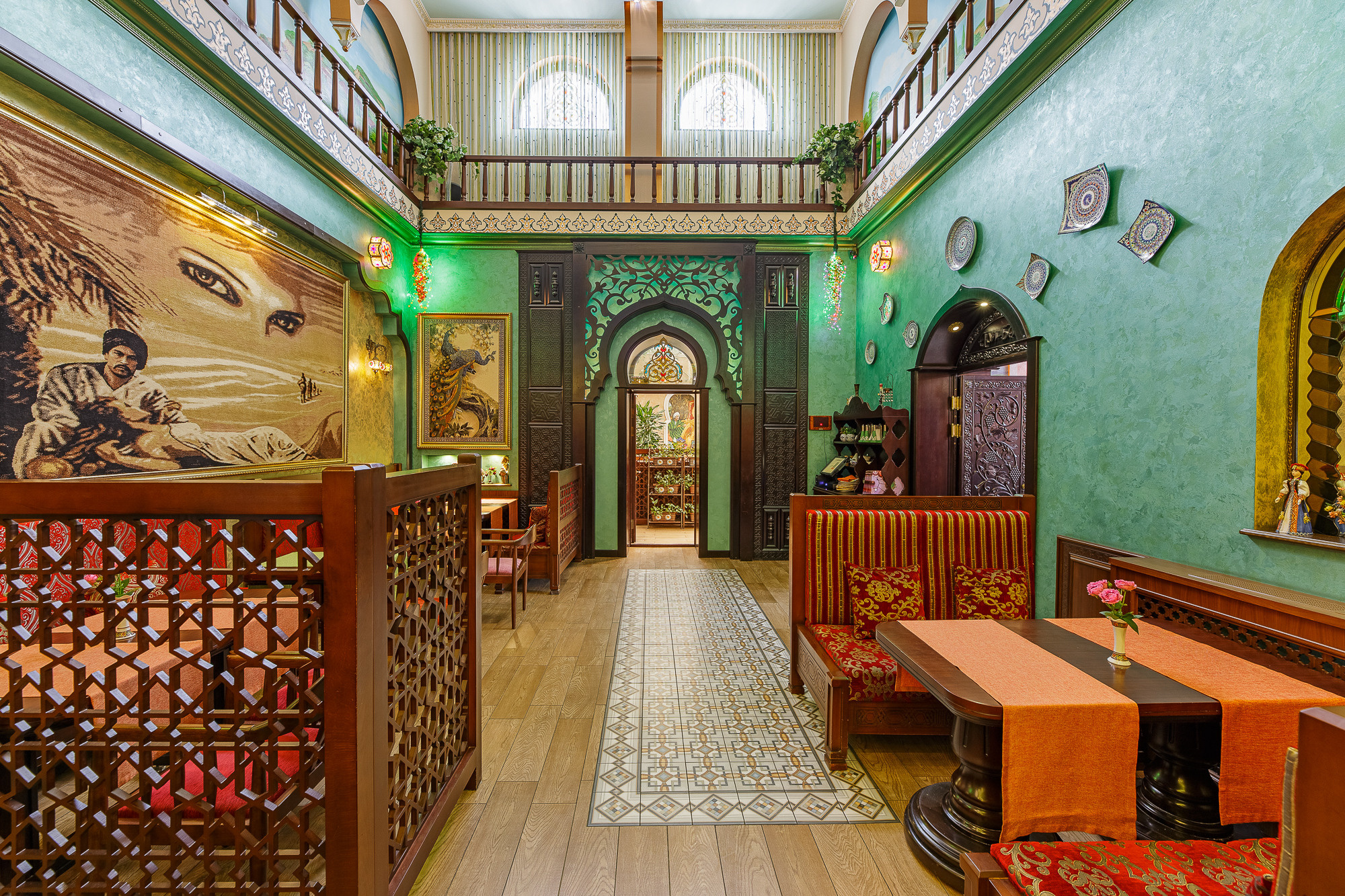 Renatphoto-Ночная фотосъёмка кафе, ресторана или отеля в Анапе. Профессиональная фотосъёмка интерьеров, предметная фотосессия еды для меню г. Анапа