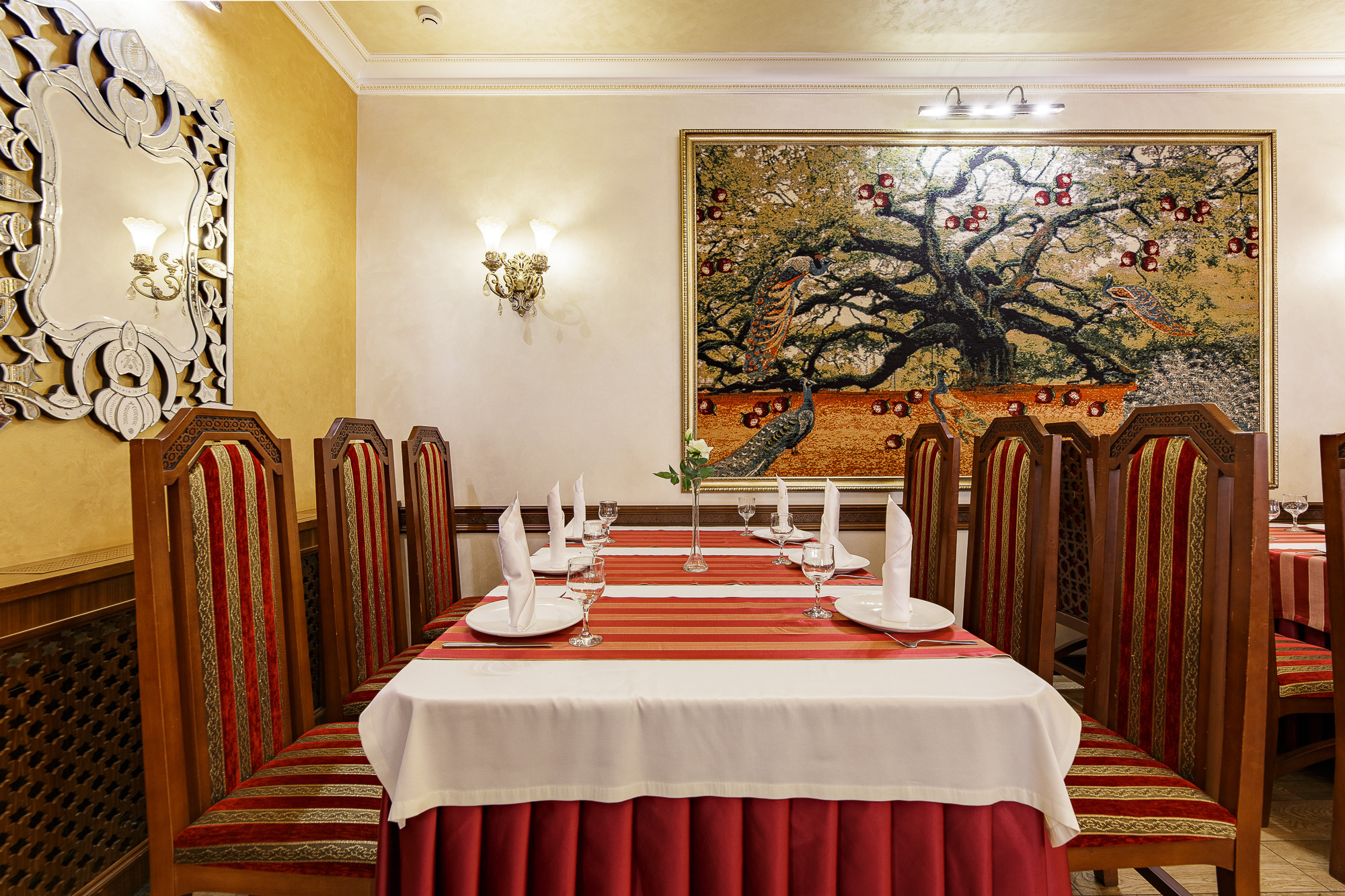 Renatphoto-Ночная фотосъёмка кафе, ресторана или отеля в Анапе. Профессиональная фотосъёмка интерьеров, предметная фотосессия еды для меню г. Анапа