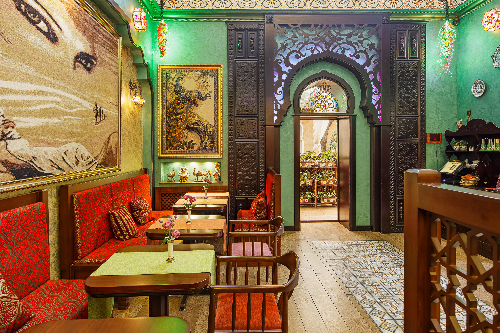 Renatphoto-Ночная фотосъёмка кафе, ресторана или отеля в Анапе. Профессиональная фотосъёмка интерьеров, предметная фотосессия еды для меню г. Анапа