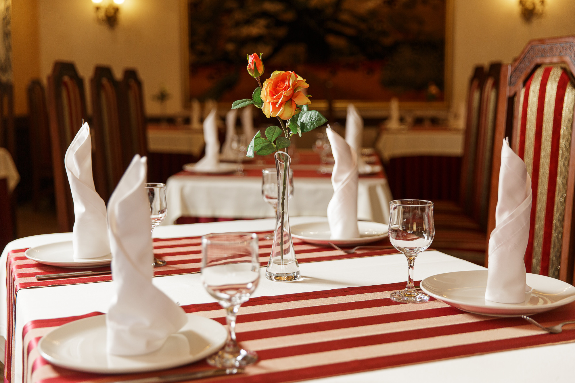 Renatphoto-Ночная фотосъёмка кафе, ресторана или отеля в Анапе. Профессиональная фотосъёмка интерьеров, предметная фотосессия еды для меню г. Анапа