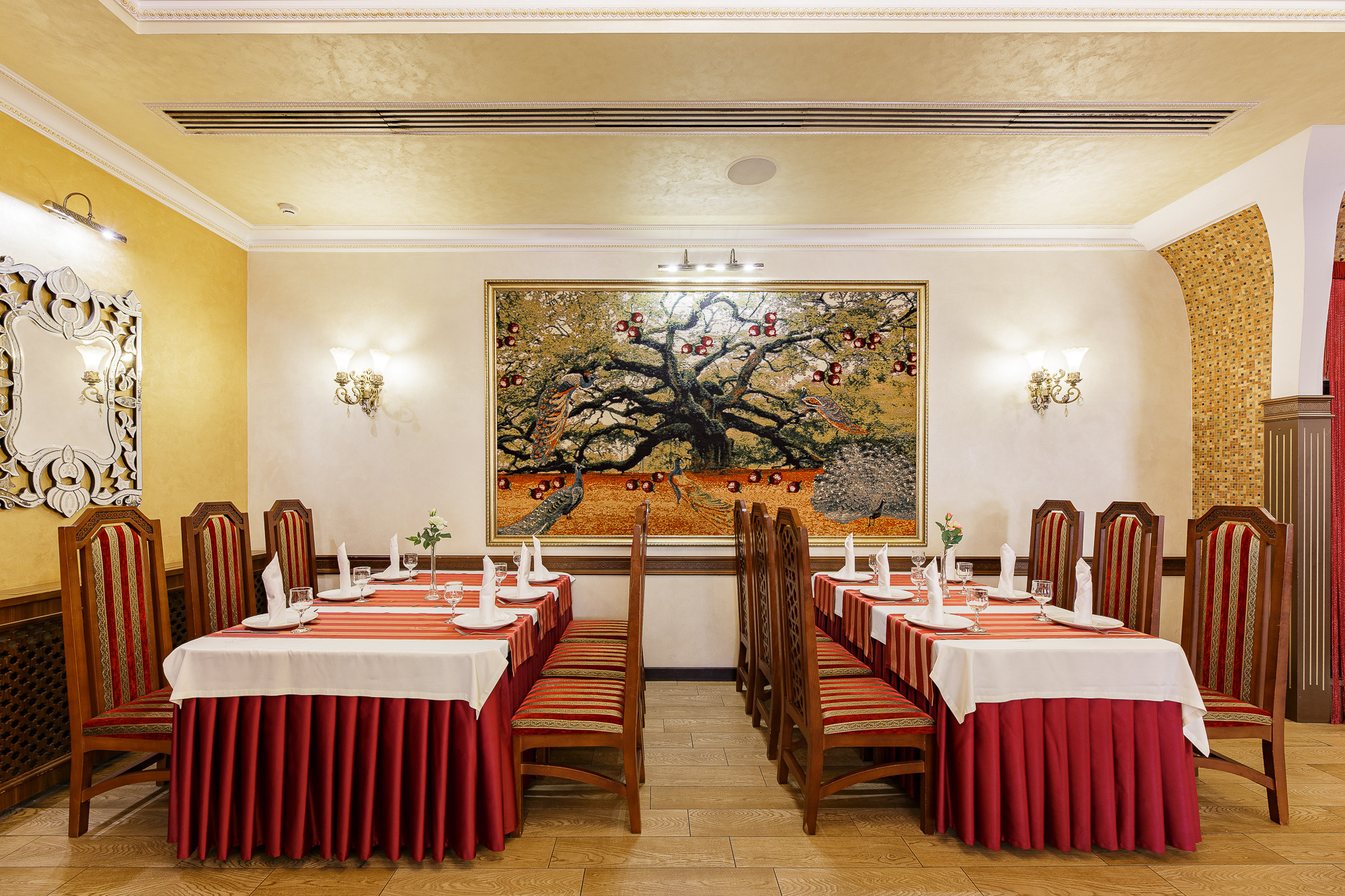 Renatphoto-Ночная фотосъёмка кафе, ресторана или отеля в Анапе. Профессиональная фотосъёмка интерьеров, предметная фотосессия еды для меню г. Анапа