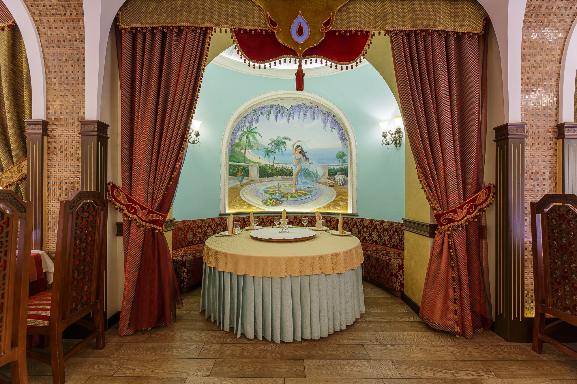 Renatphoto-Ночная фотосъёмка кафе, ресторана или отеля в Анапе. Профессиональная фотосъёмка интерьеров, предметная фотосессия еды для меню г. Анапа