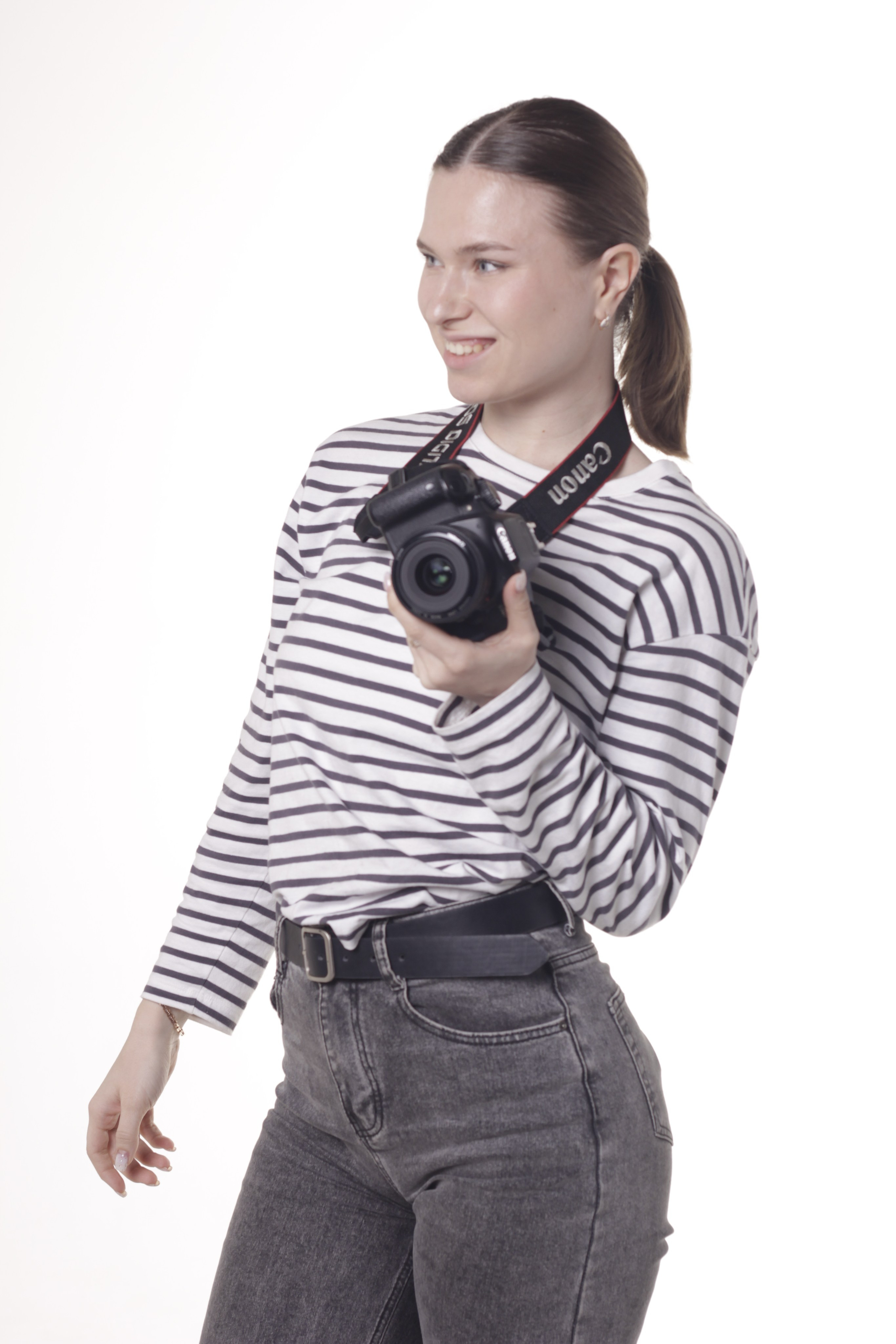 Полина с фотоаппаратом. Портретный фотограф в Москве и Московской области Гнутиков Сергей